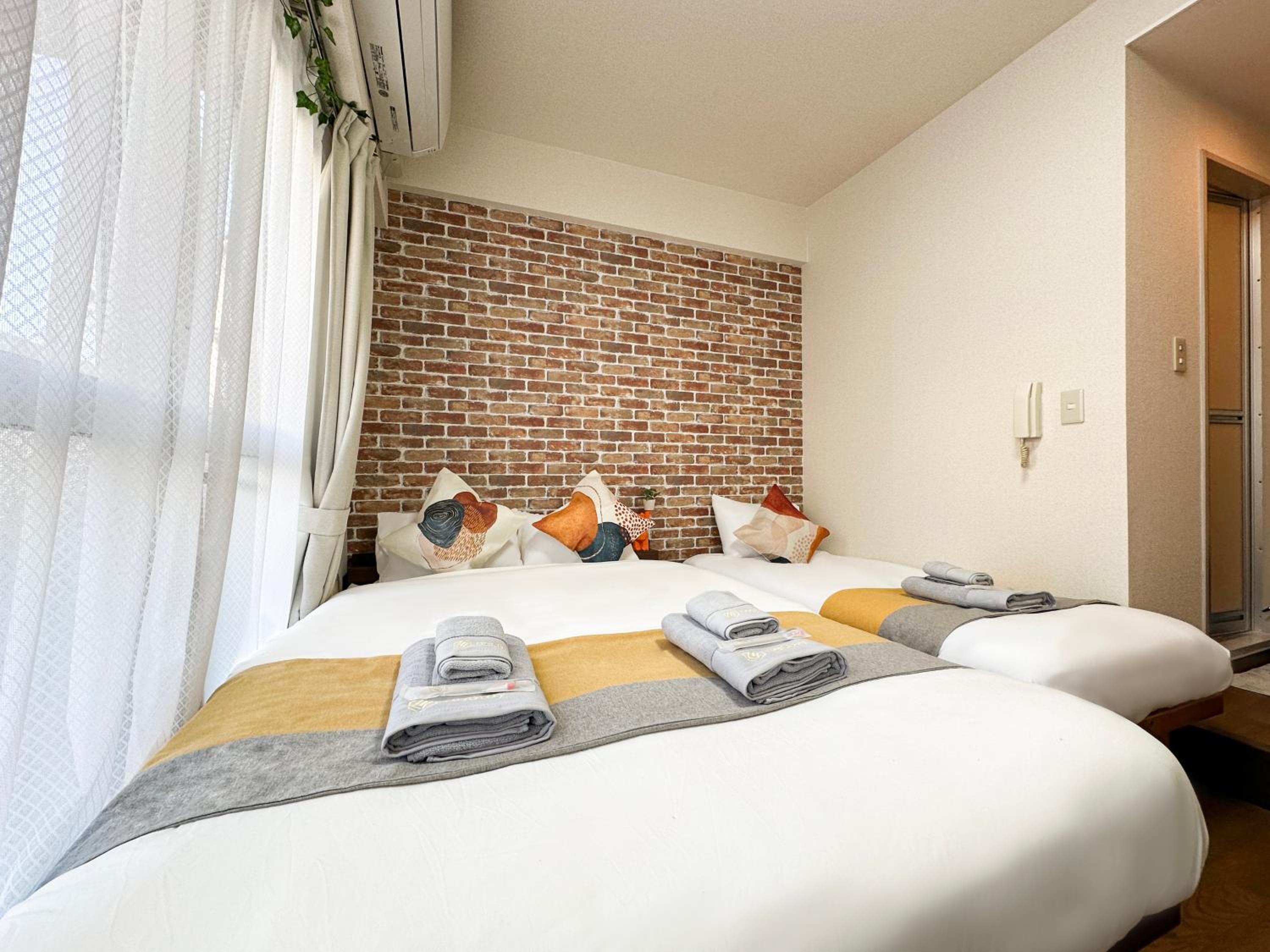 One-Bedroom Apartment thumbnail 6