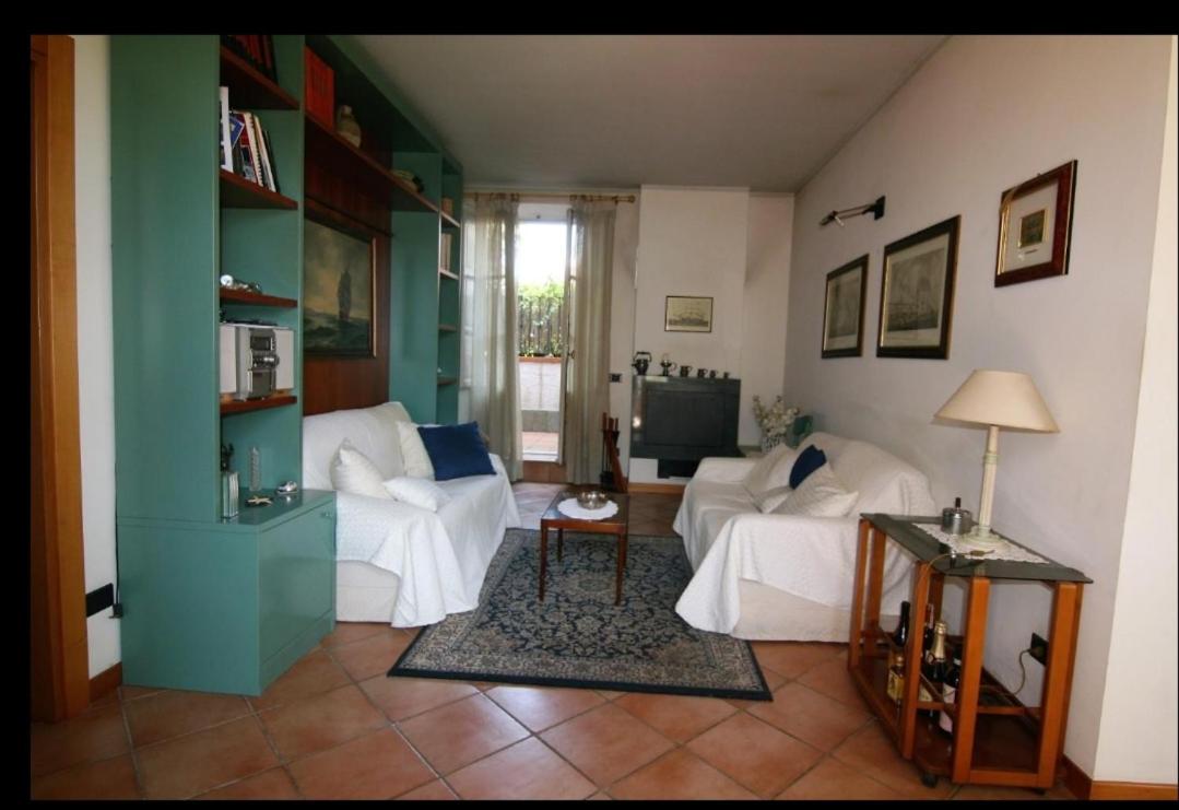 One-Bedroom House photo 1