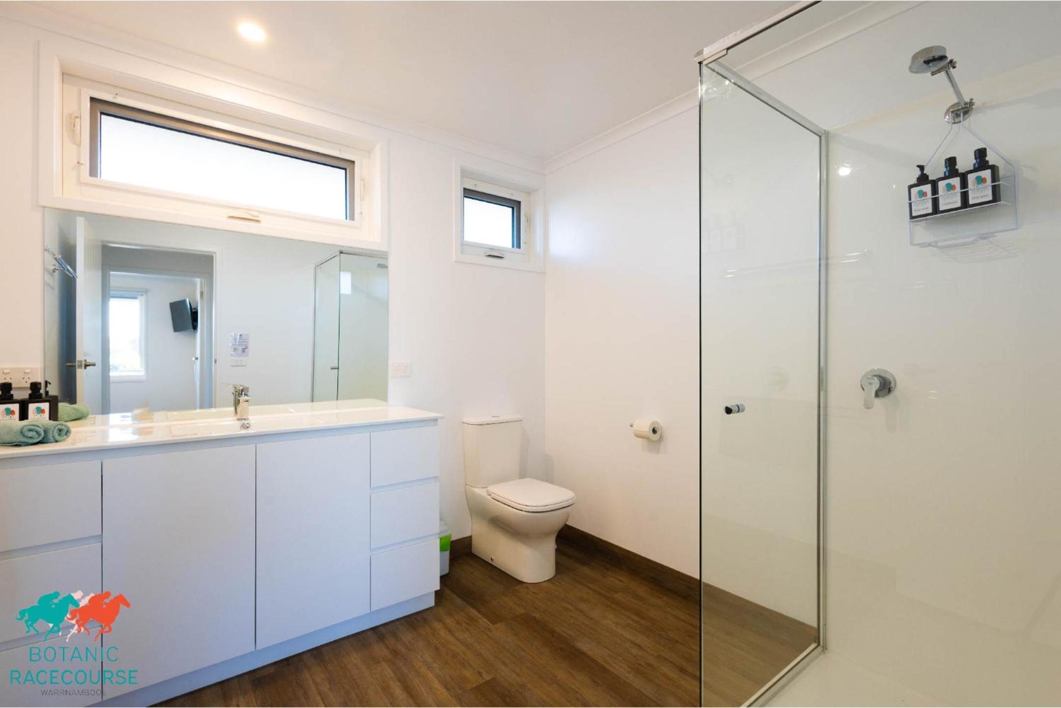 One-Bedroom Apartment - Photo 6