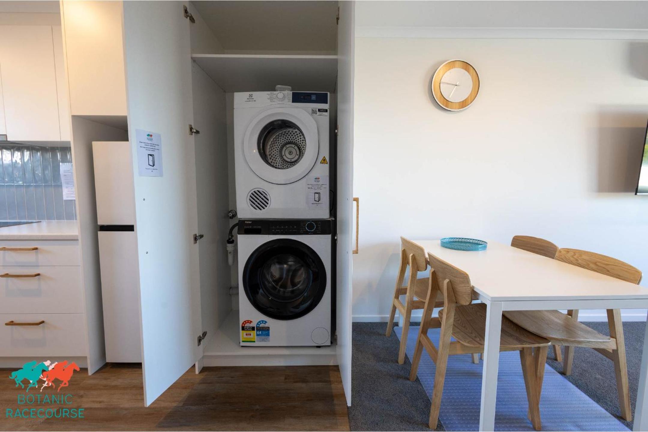 One-Bedroom Apartment - Photo 3
