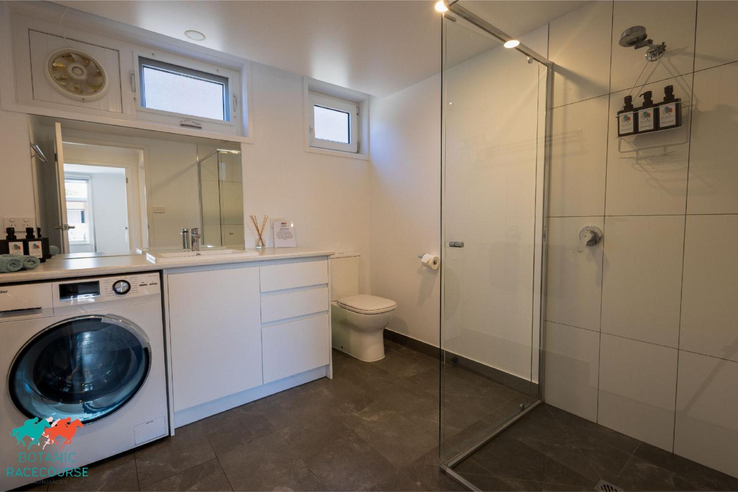 One-Bedroom Apartment - Photo 36
