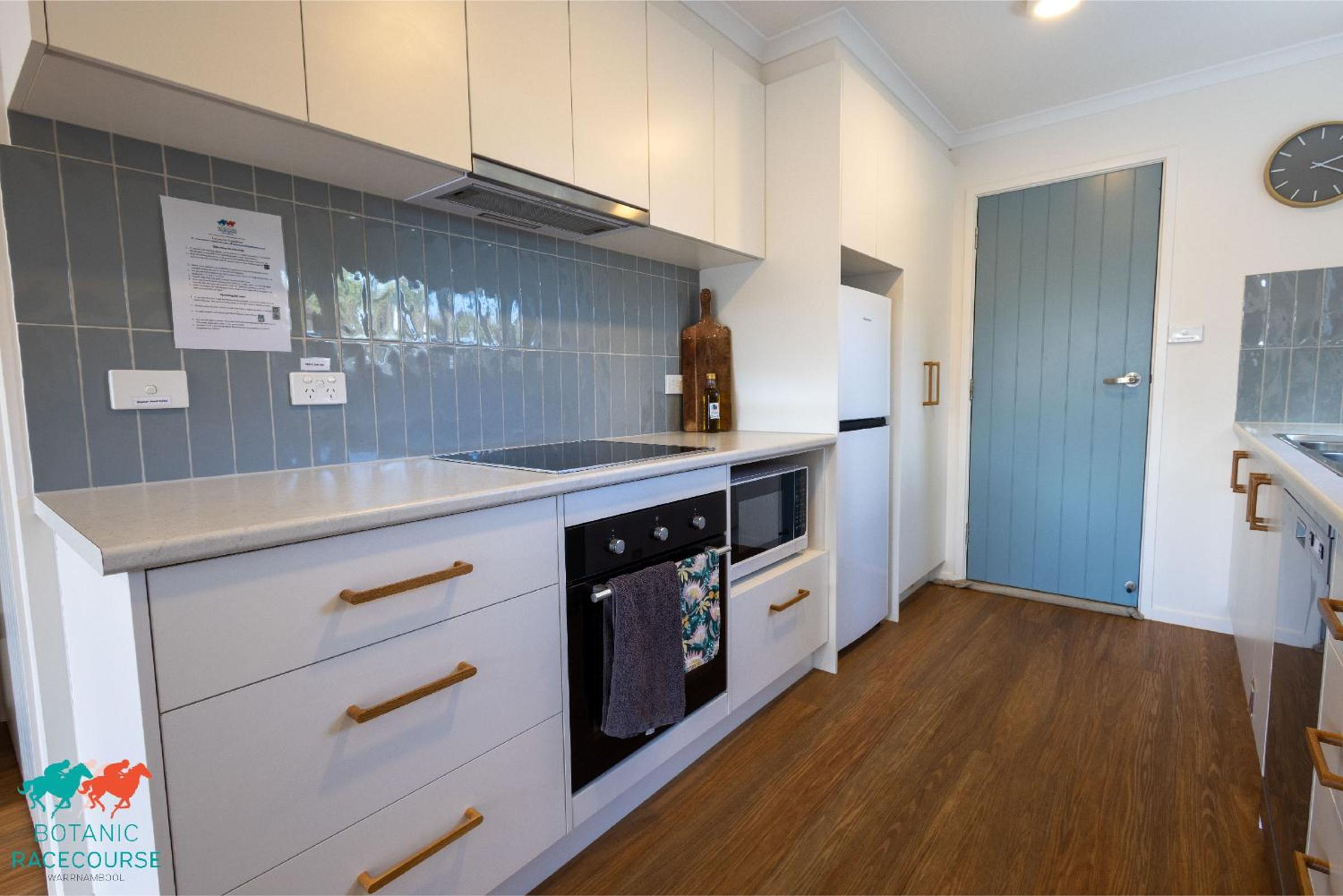 One-Bedroom Apartment - Photo 37