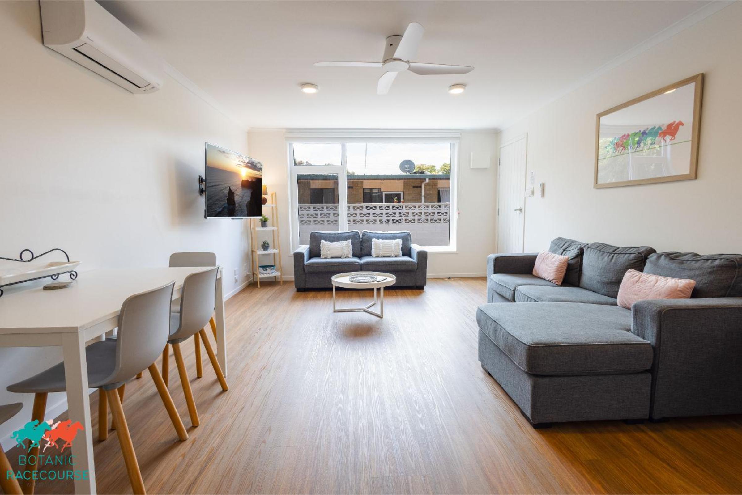 One-Bedroom Apartment - Photo 38
