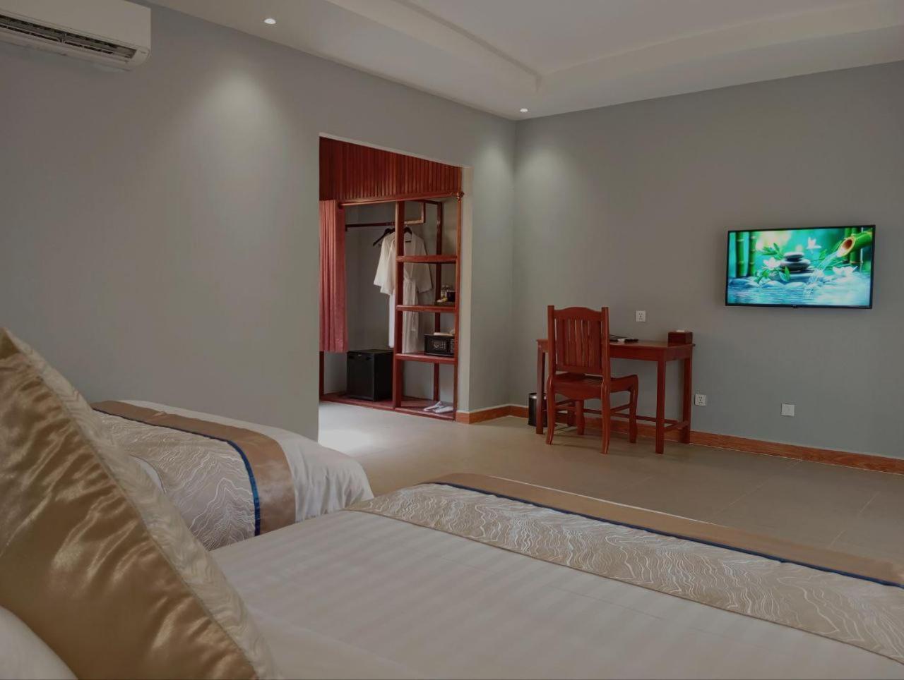 Large Twin Room photo 3