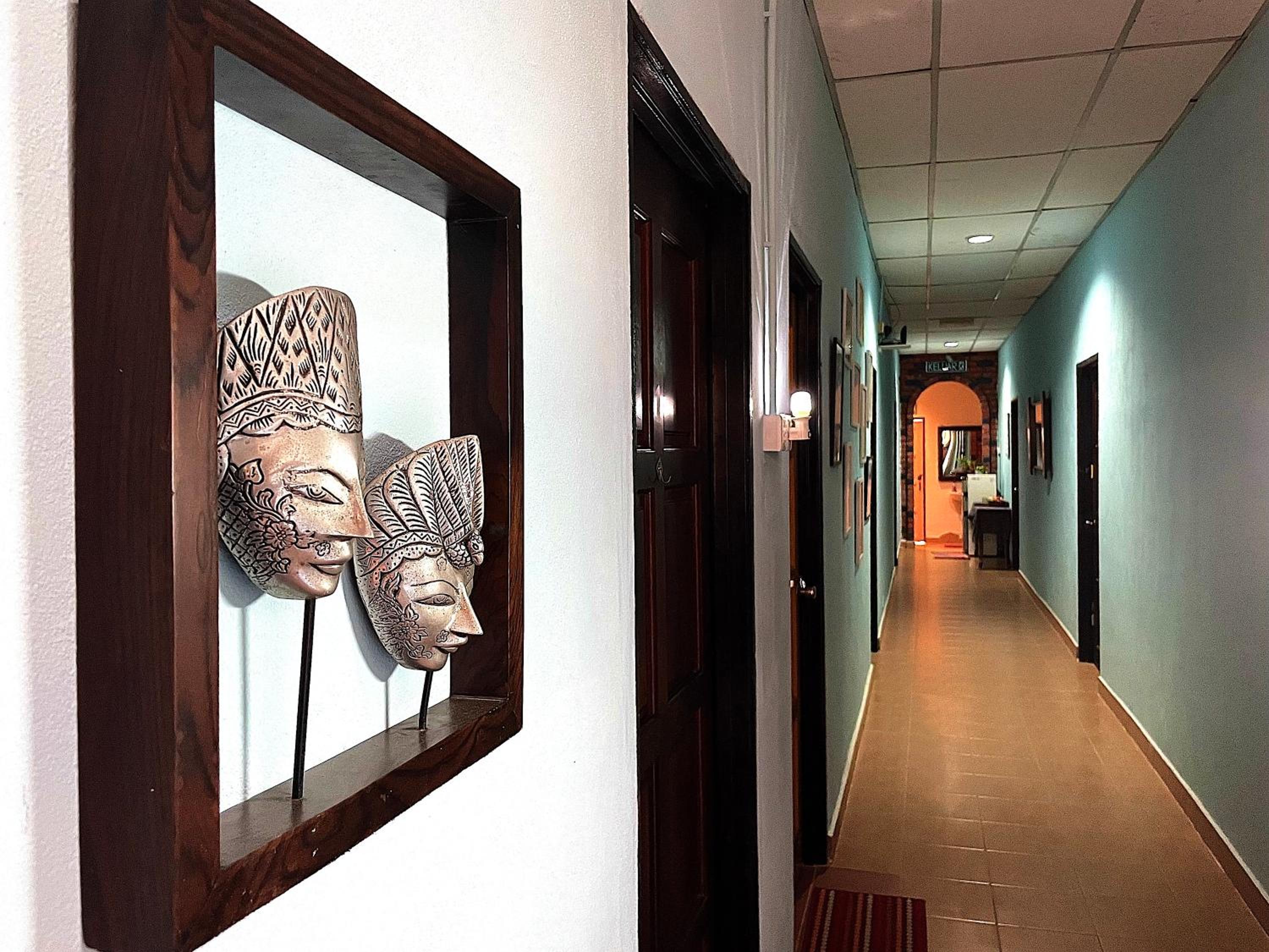 Deluxe Queen Room - Photo 1