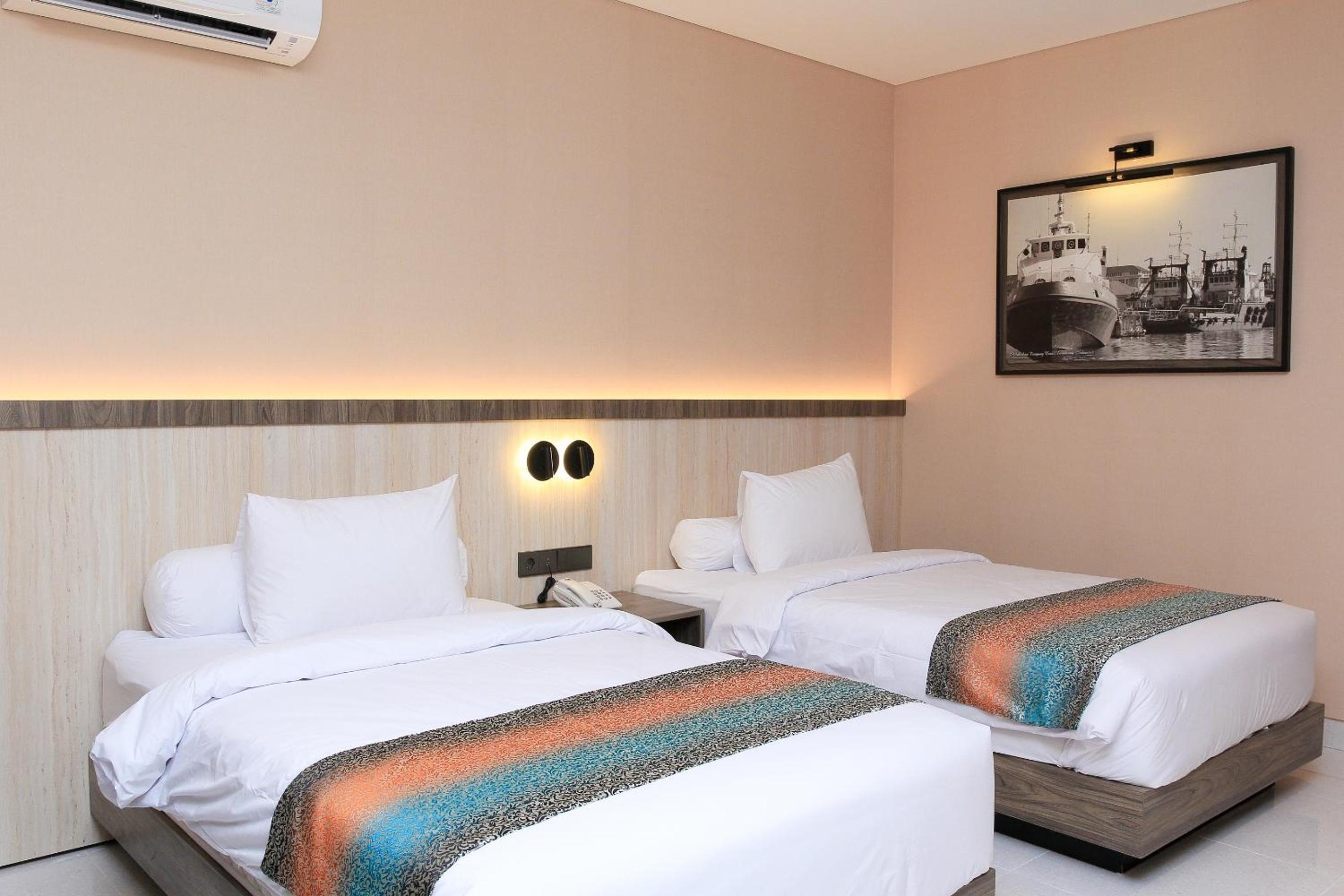 Deluxe Twin Room photo 3