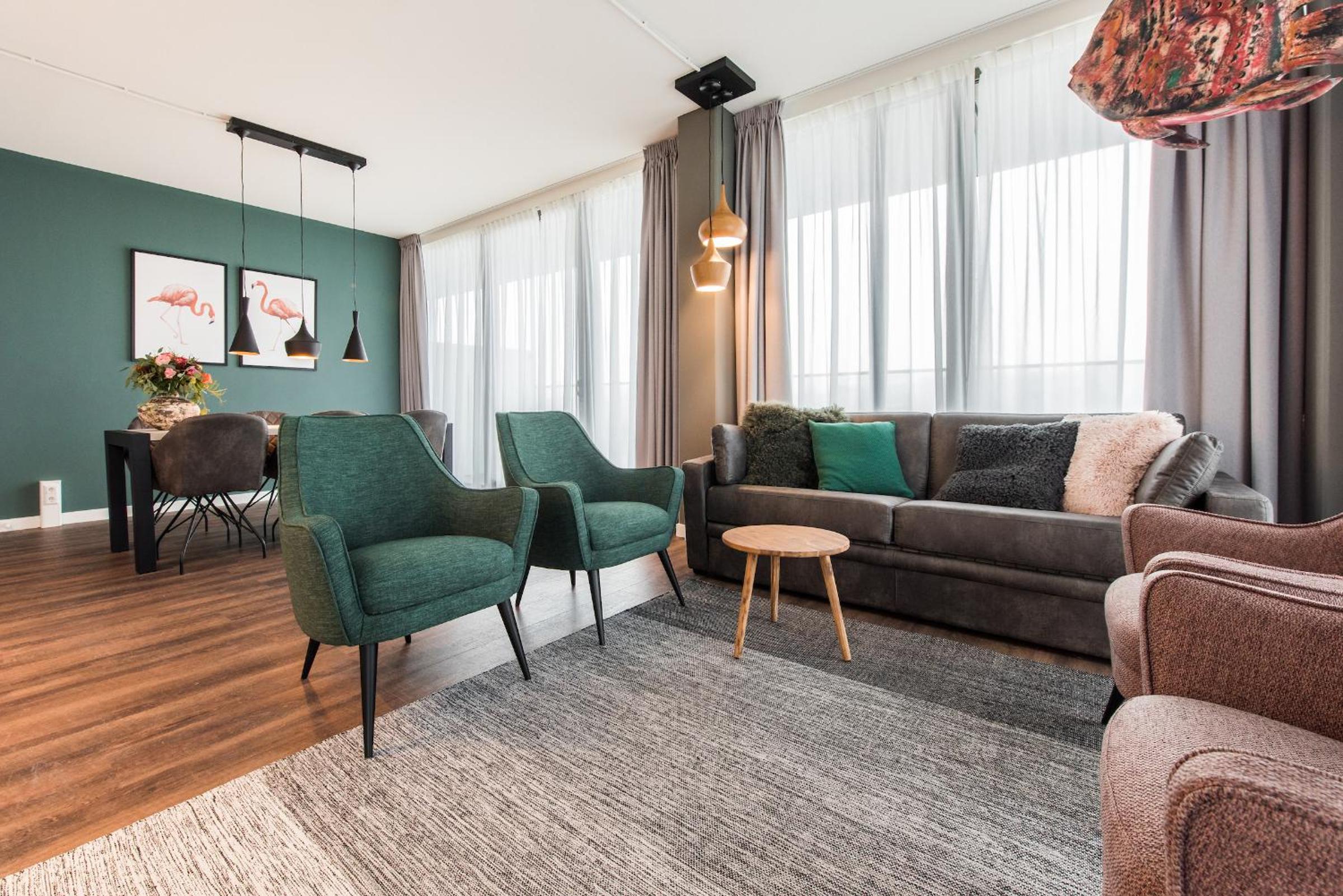 Extra Large 2 Bedroom Apartment with Balcony and Sofa Bed photo 1