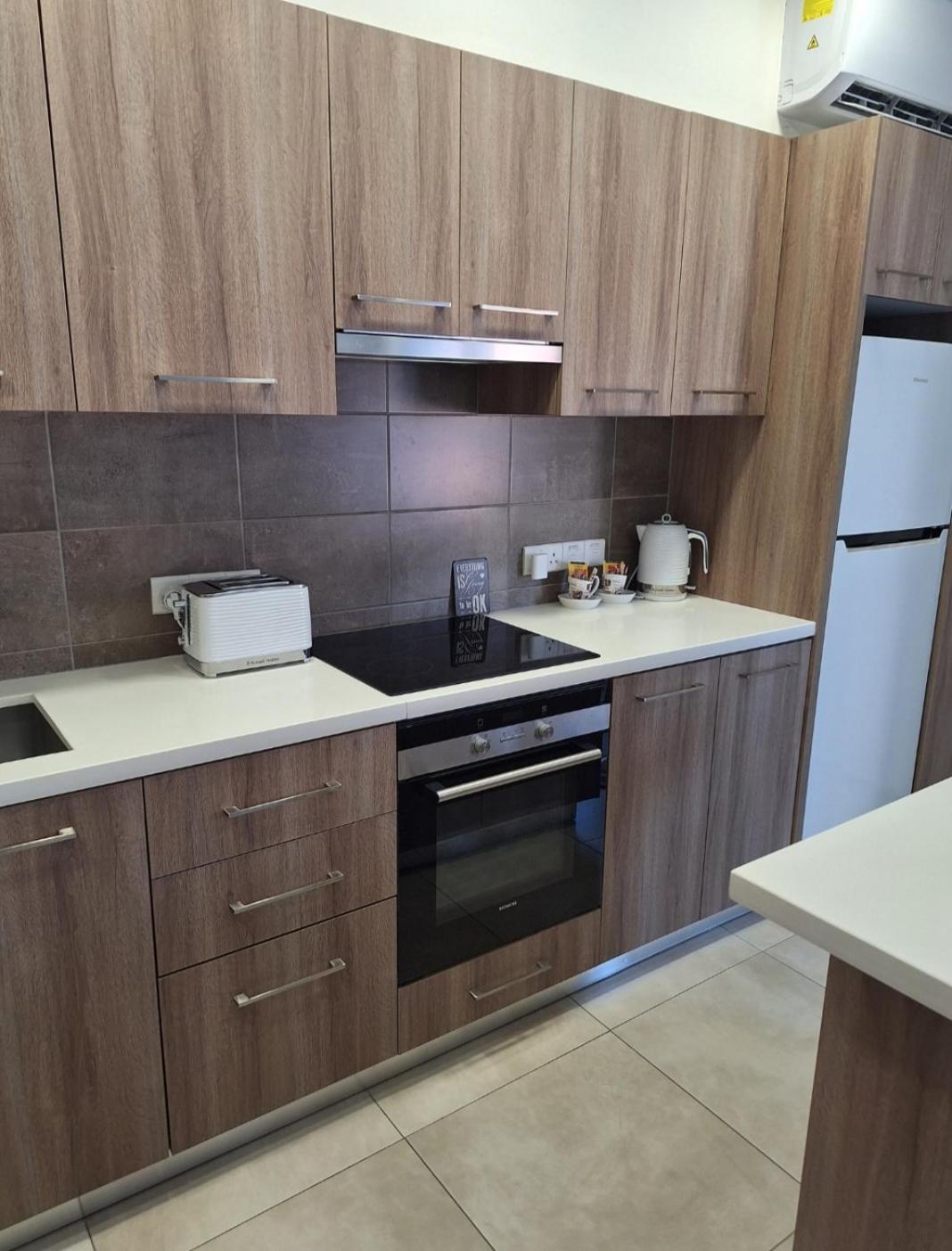 Apartment with Sea View - Photo 2