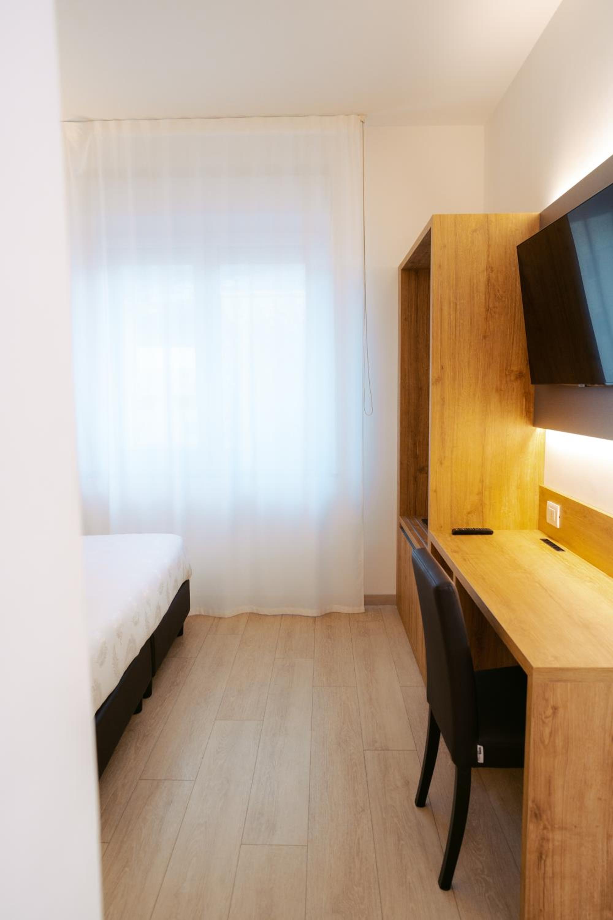 Superior Double Room - Photo 2