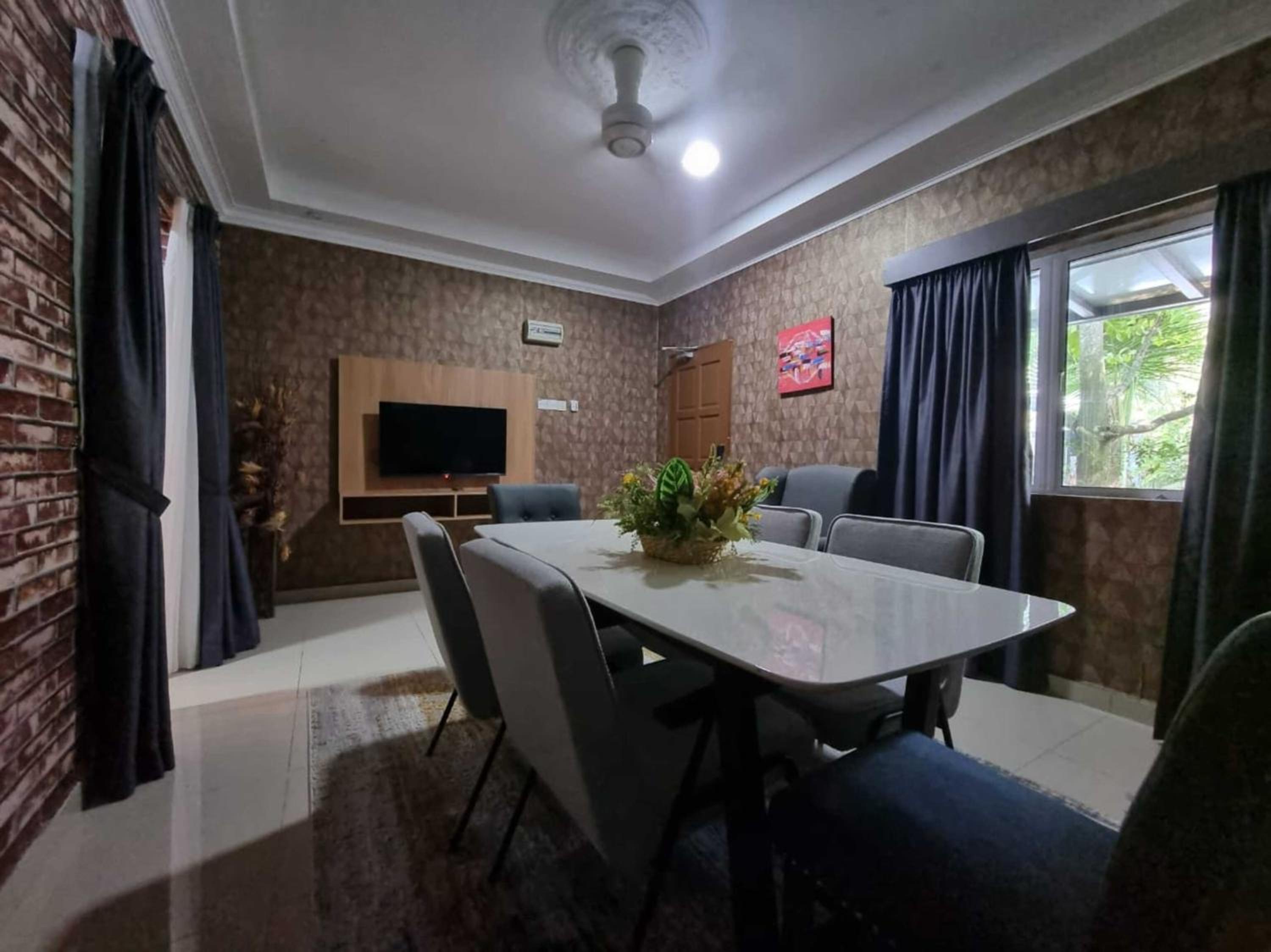 Deluxe Triple Room photo 2