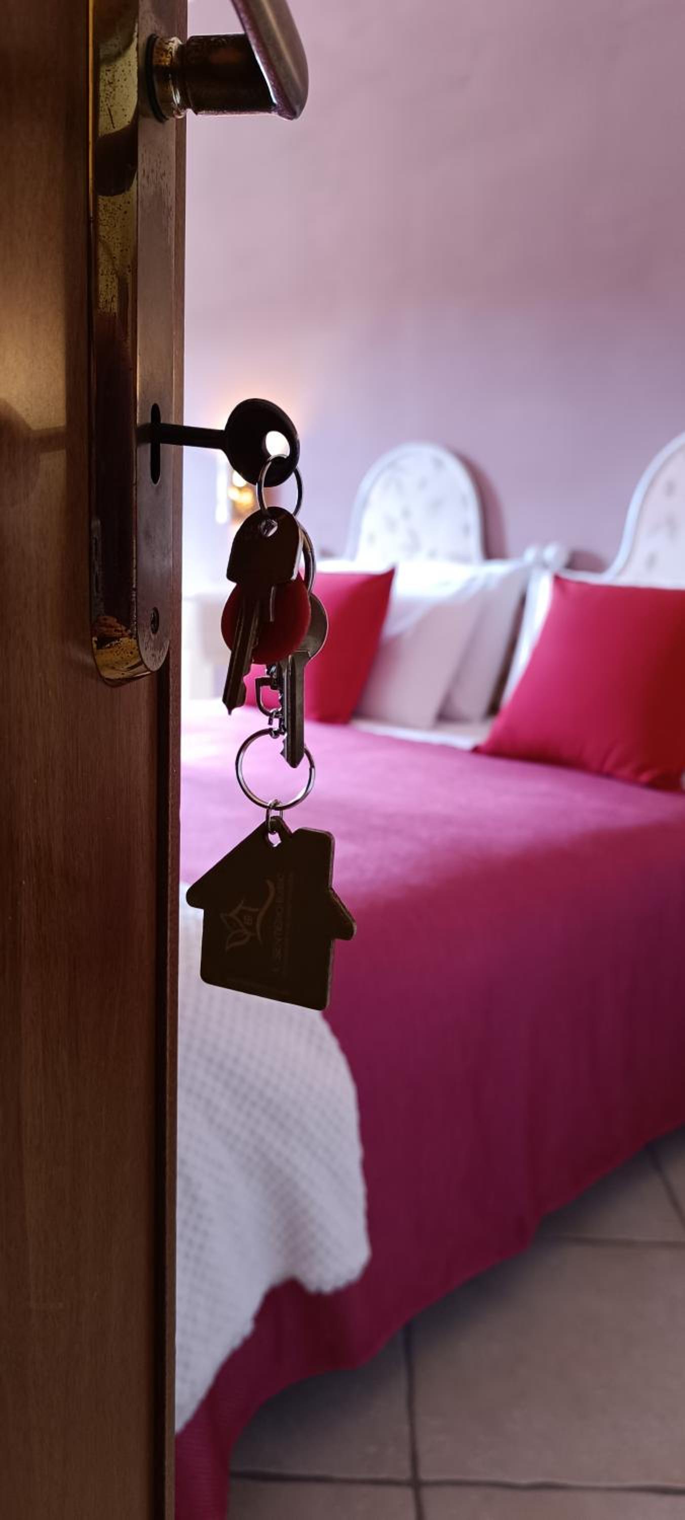 Double Room with Balcony - Photo 1