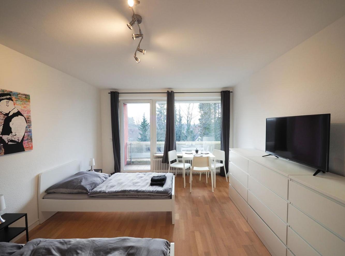 Three-Bedroom Apartment photo 2