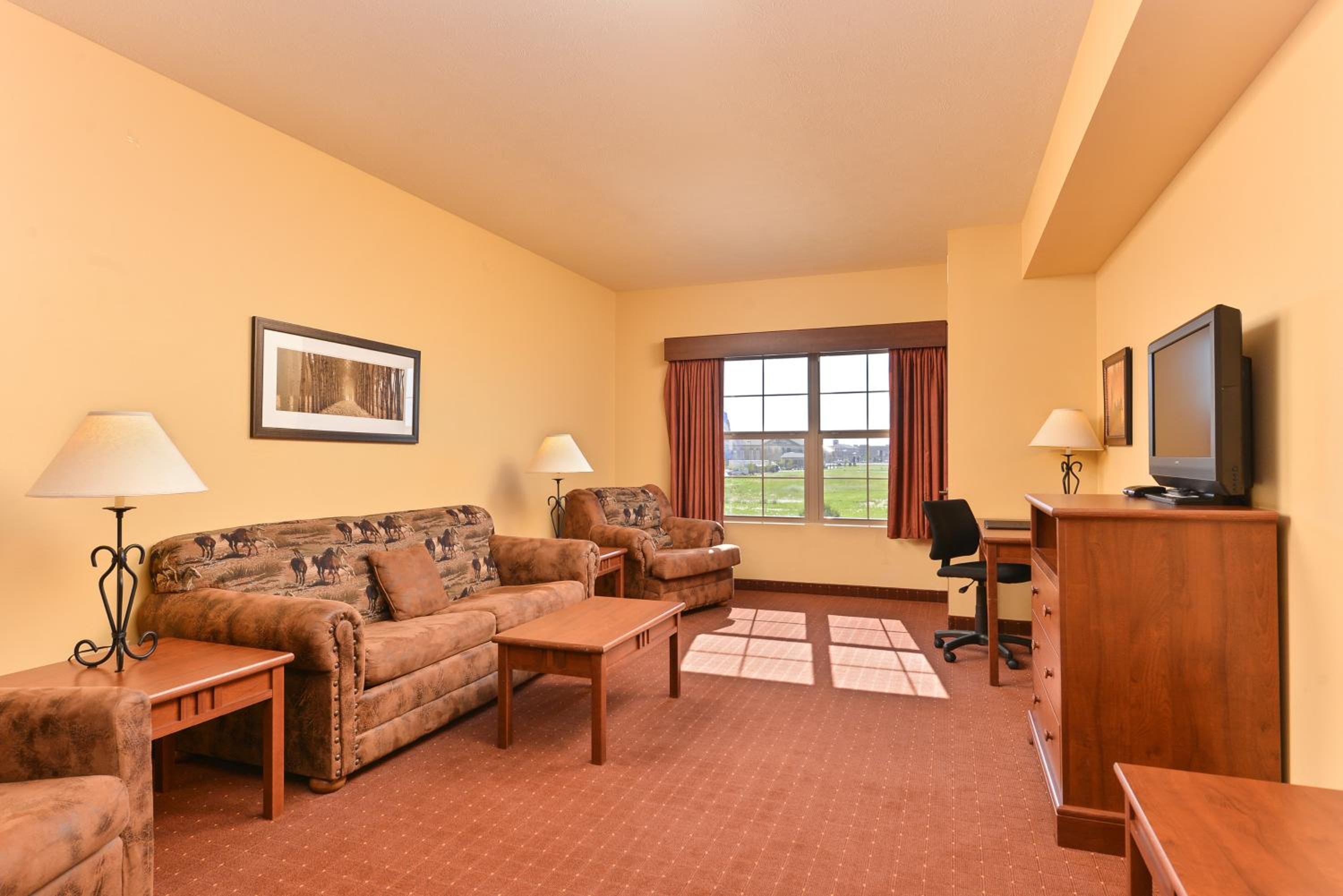 Two-Bedroom Suite with a King Bed and a Queen Bed - Non Smoking - Photo 13