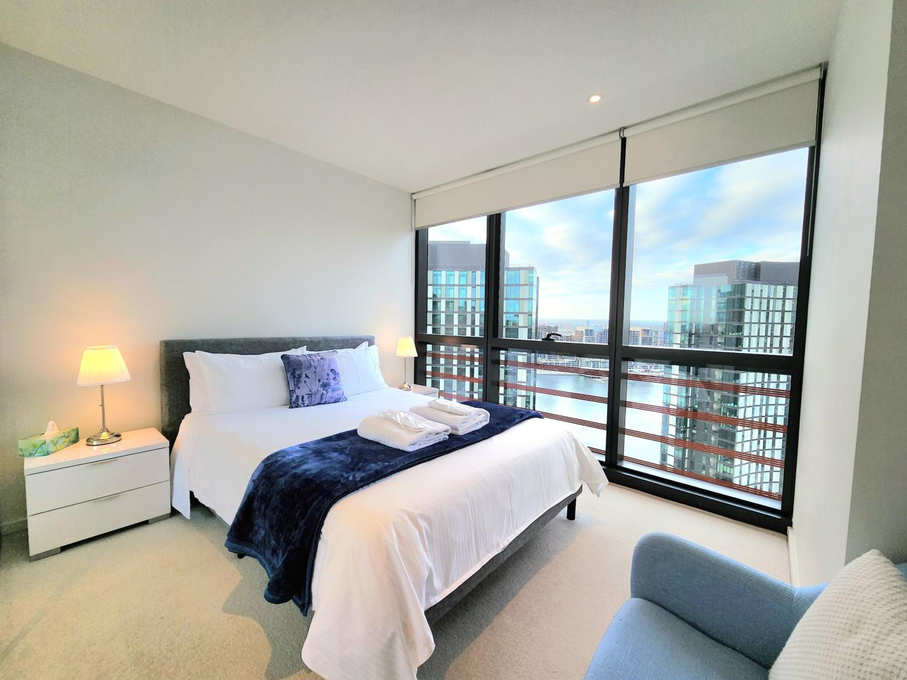 Executive 3 Bedroom Collection - Photo 15