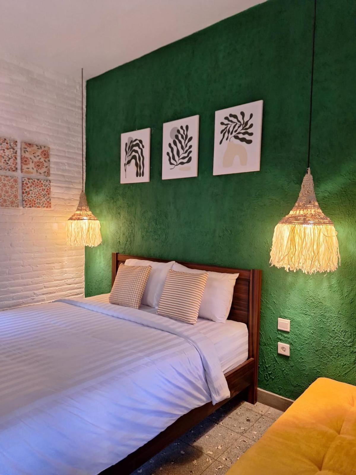 Deluxe Room (2 Adults + 1 Child) photo 3