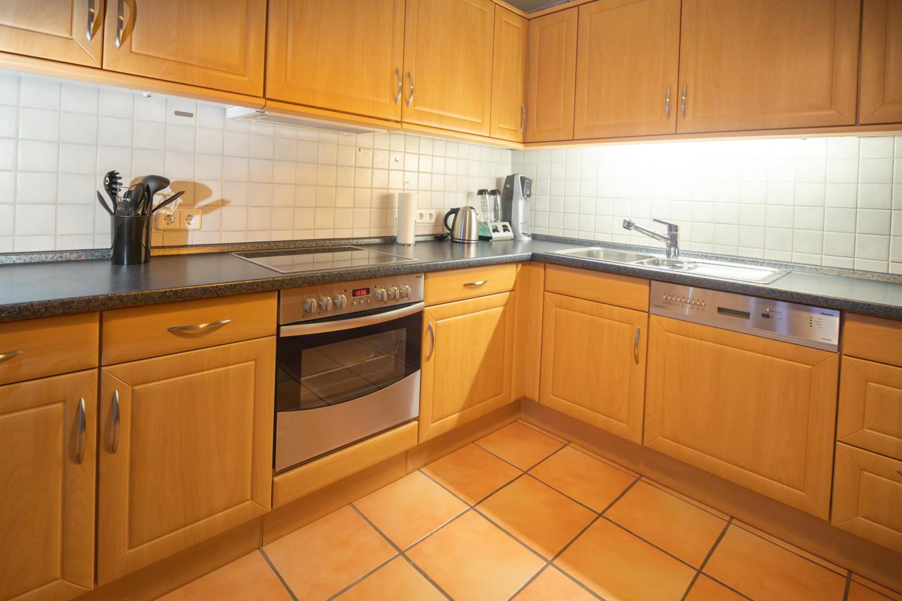 One-Bedroom Apartment photo 3