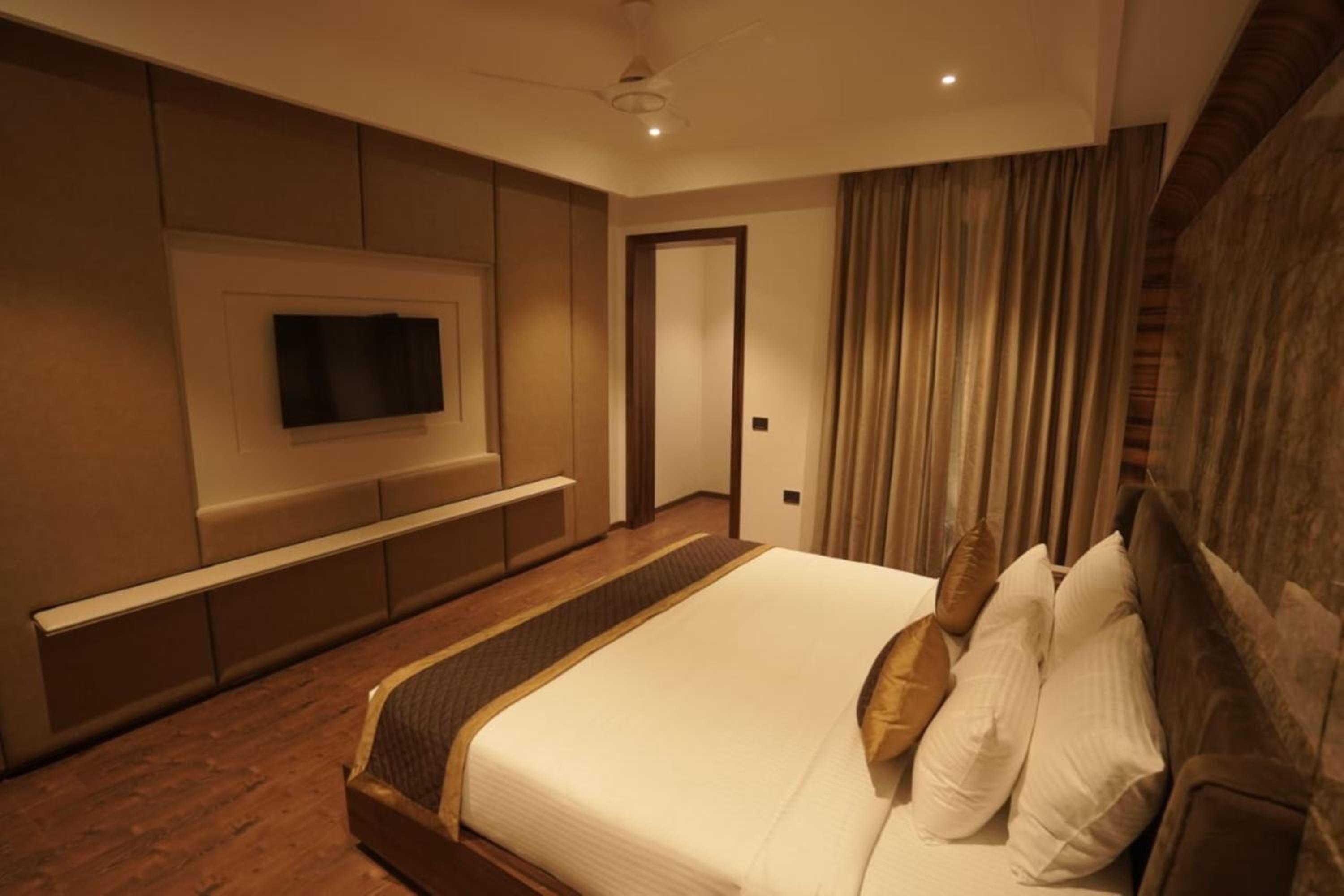 Deluxe Double Room photo 3