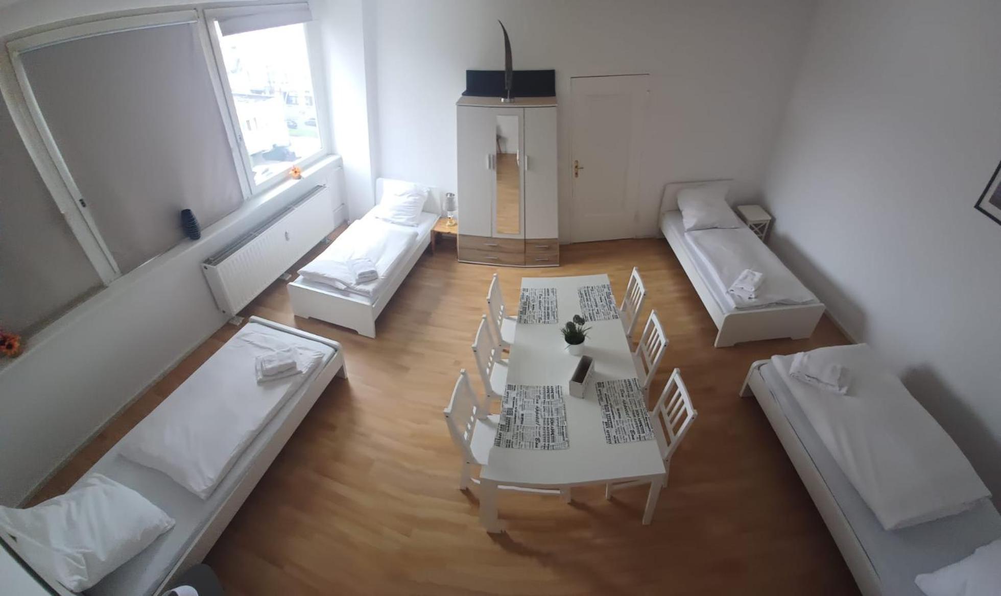 One-Bedroom Apartment photo 3