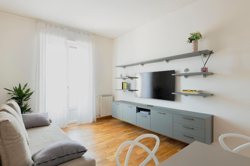 One-Bedroom Apartment - City View