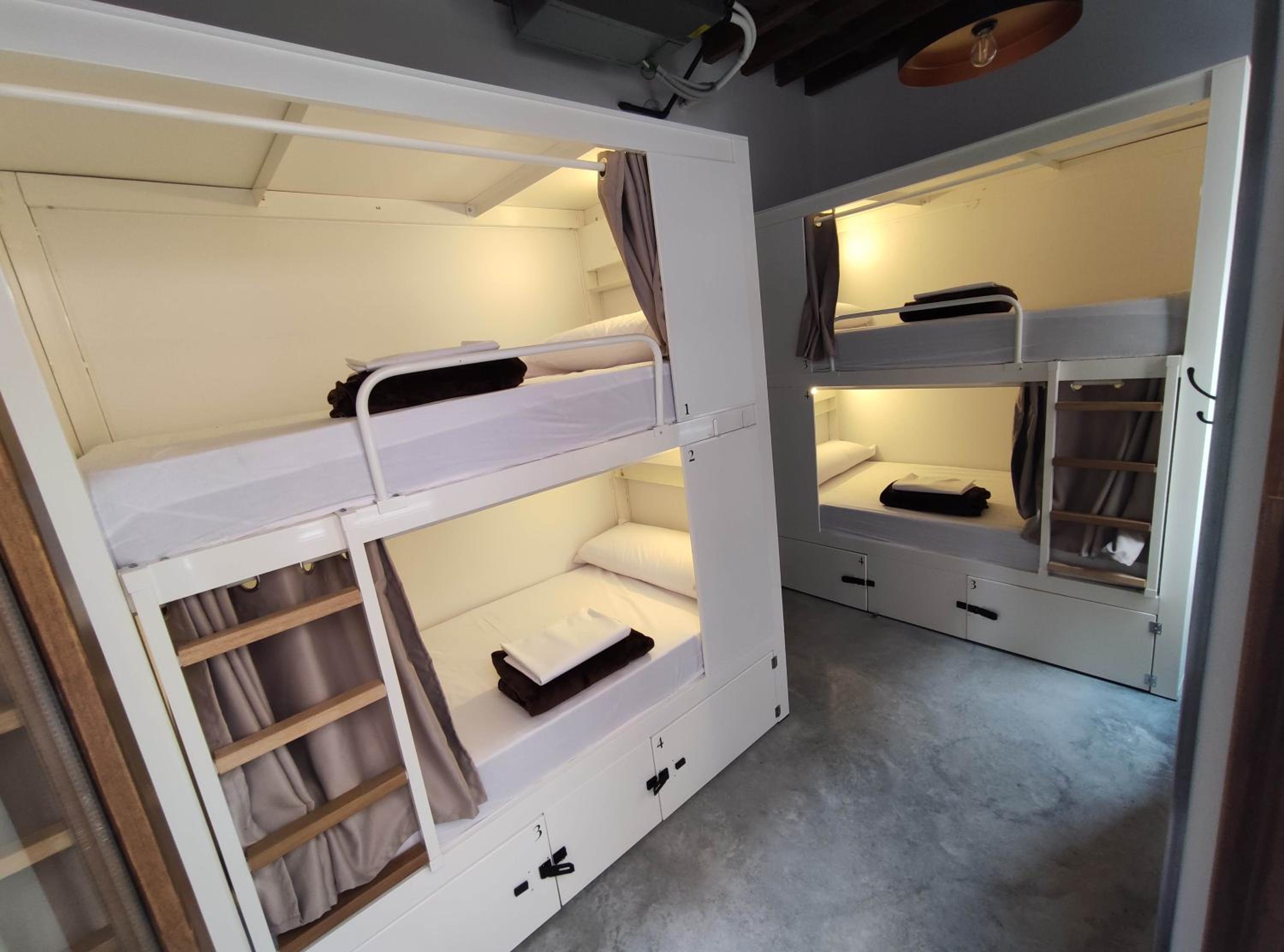 Bed in 4-Bed Dormitory Room photo 2