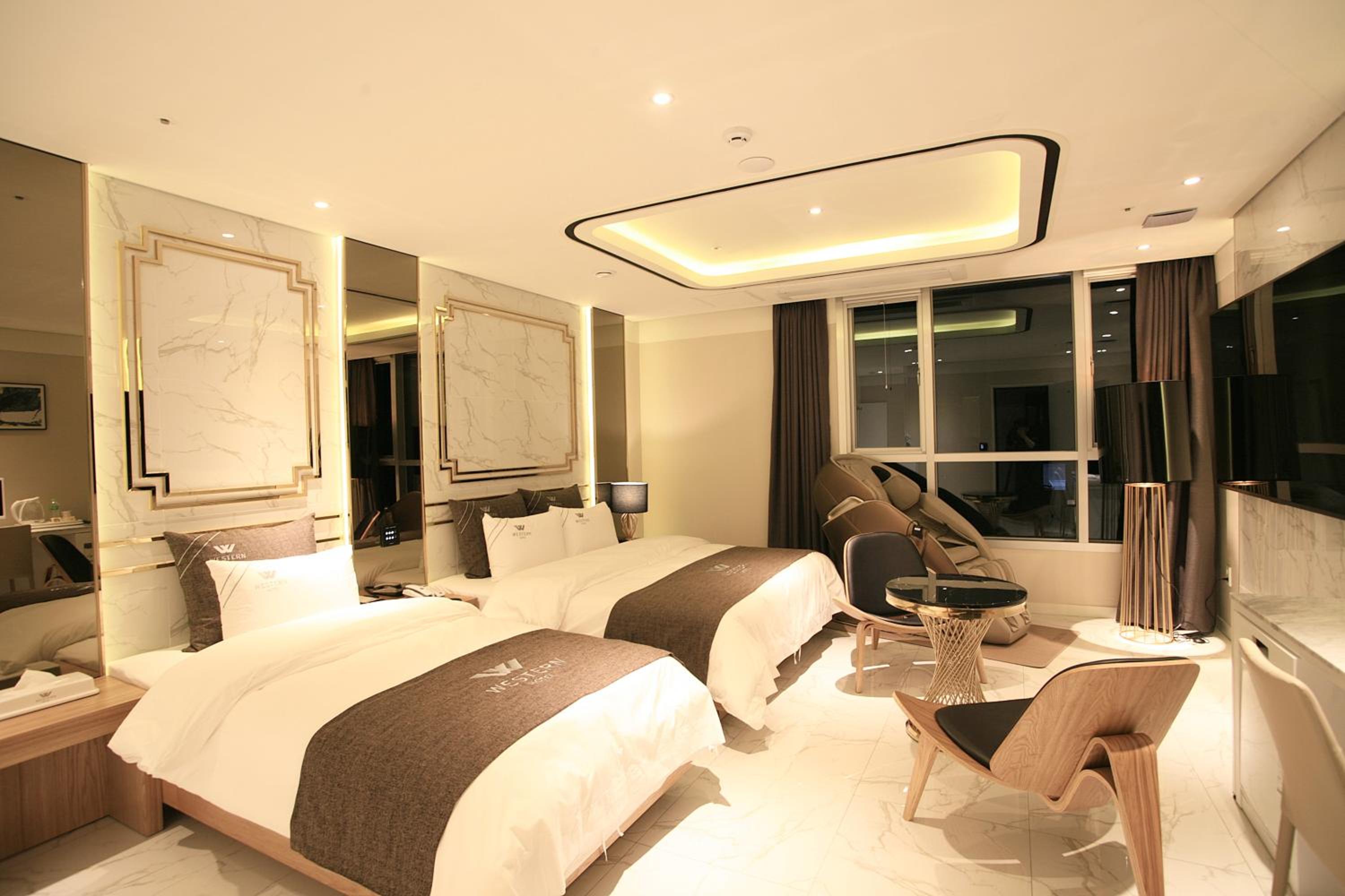 Superior Twin Room - Photo 1