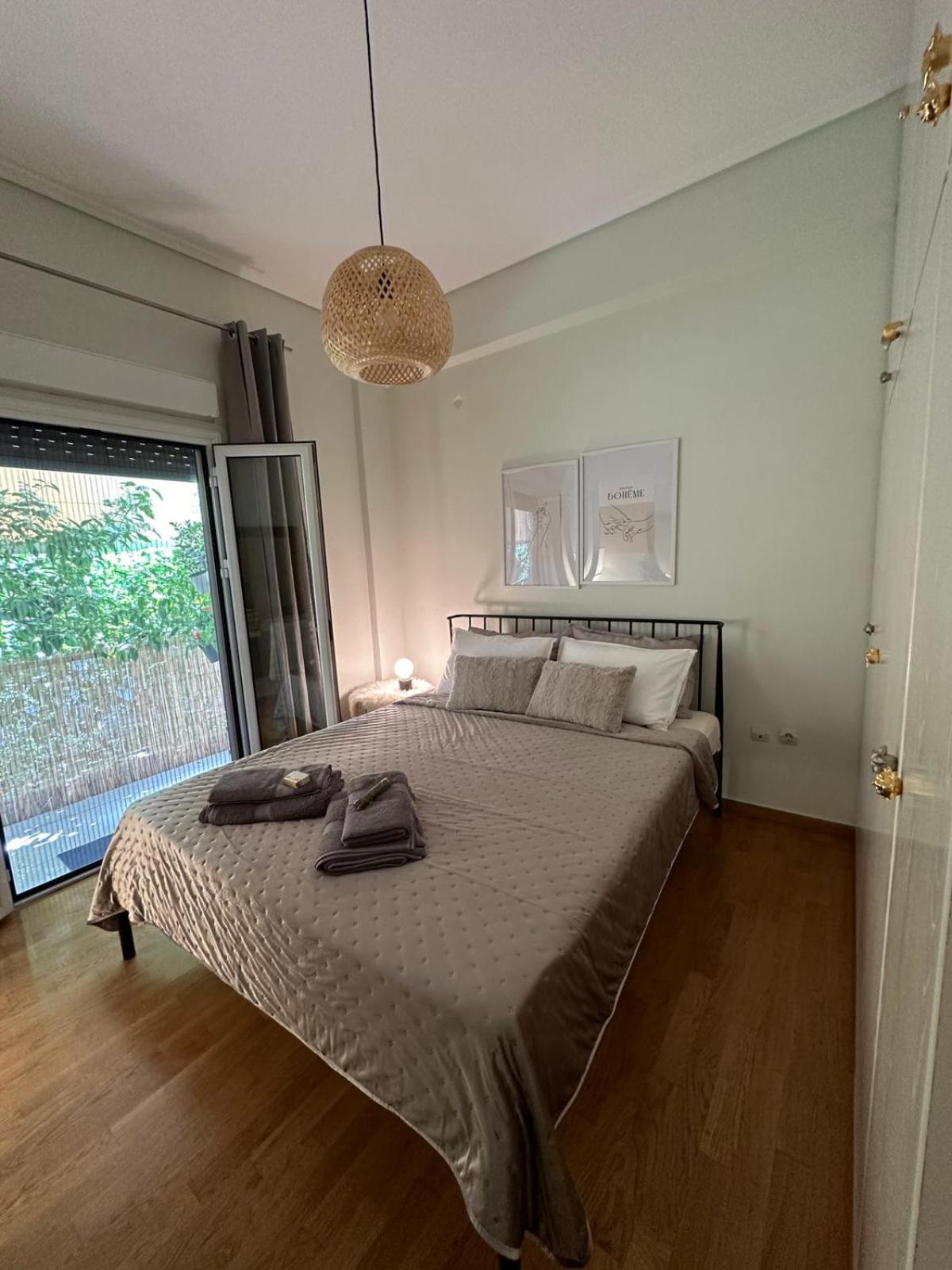 Apartment with Balcony photo 1