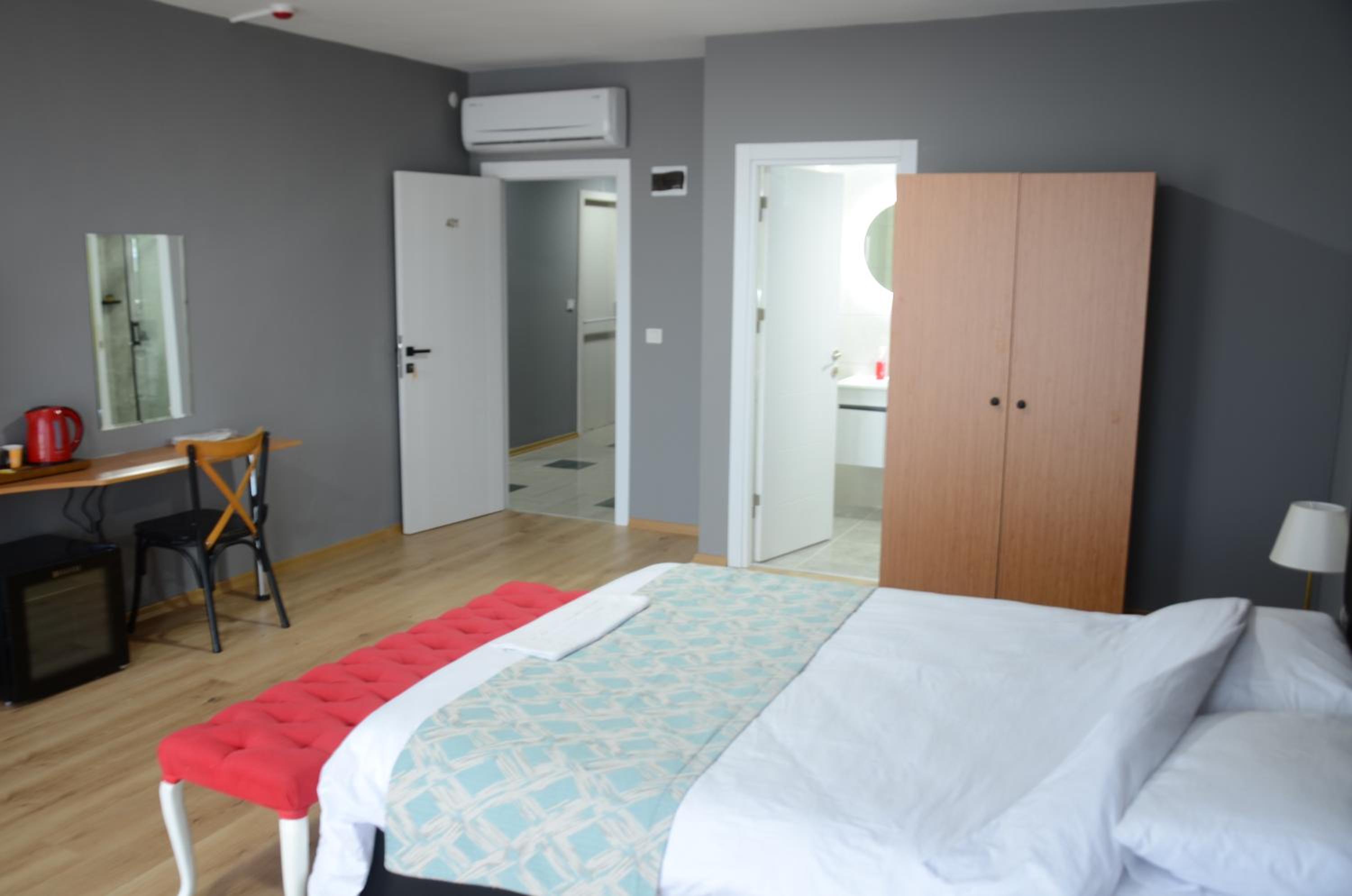 One-Bedroom Suite photo 3