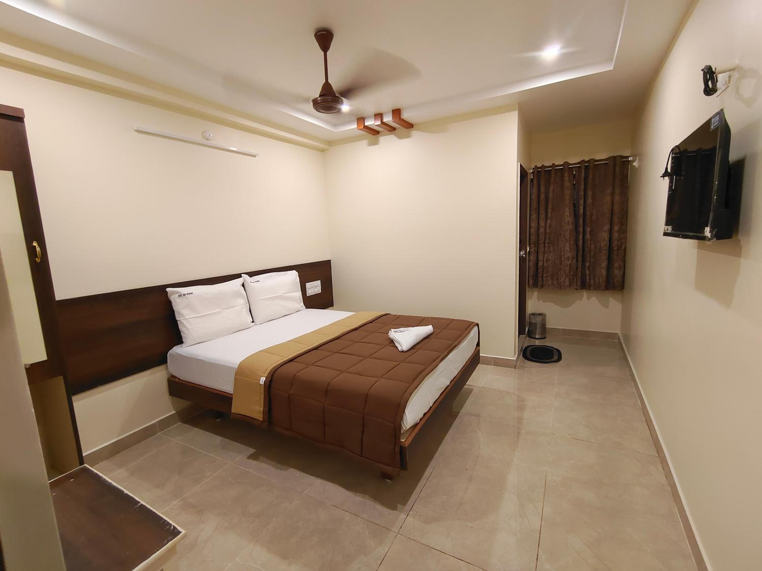 Deluxe Room - Photo 4