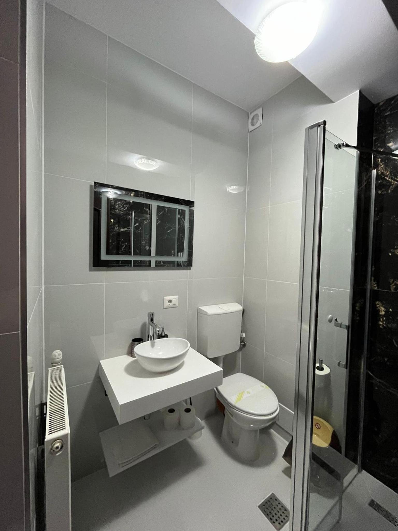 Double Room with Mountain View - Photo 12