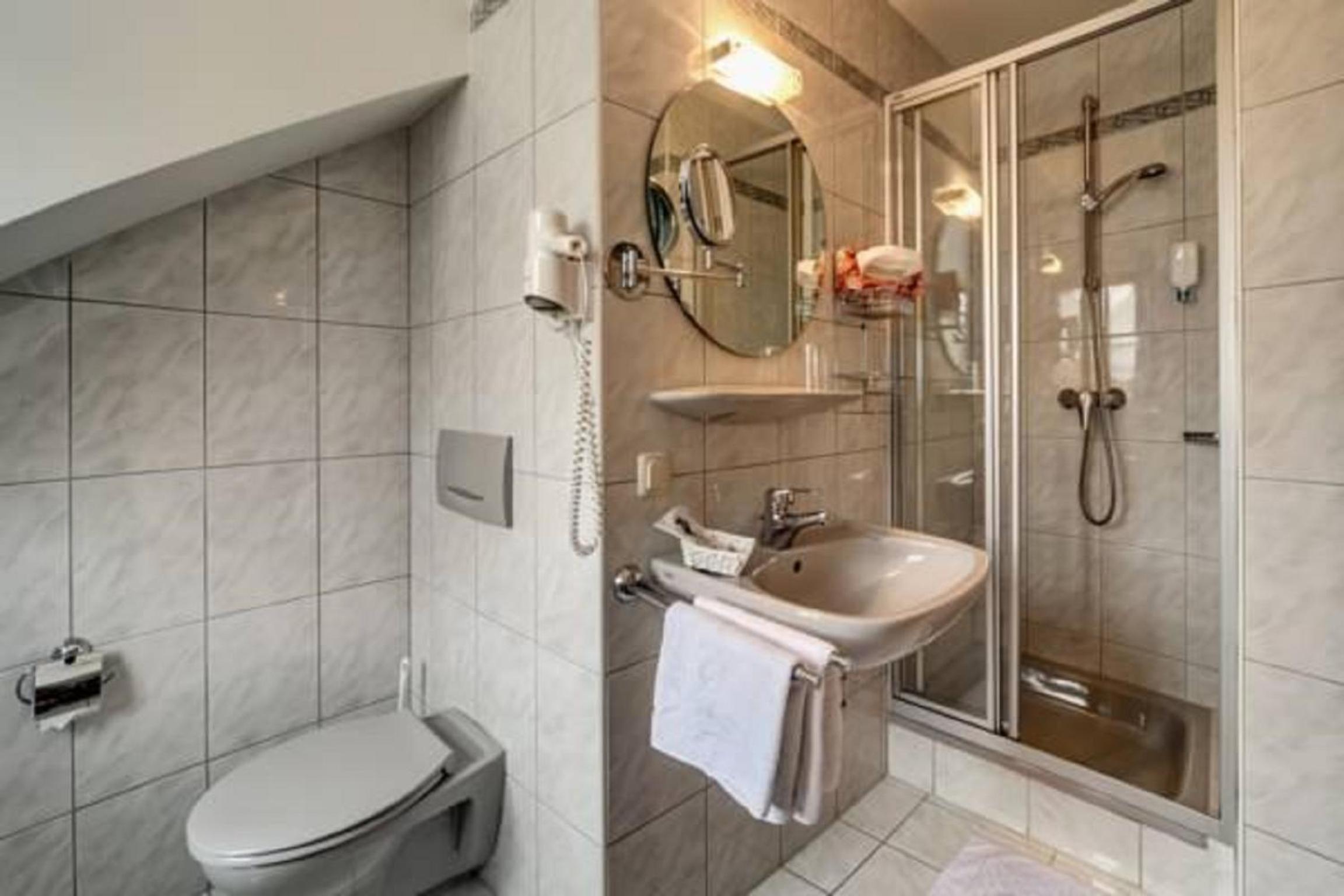 Single Room photo 2