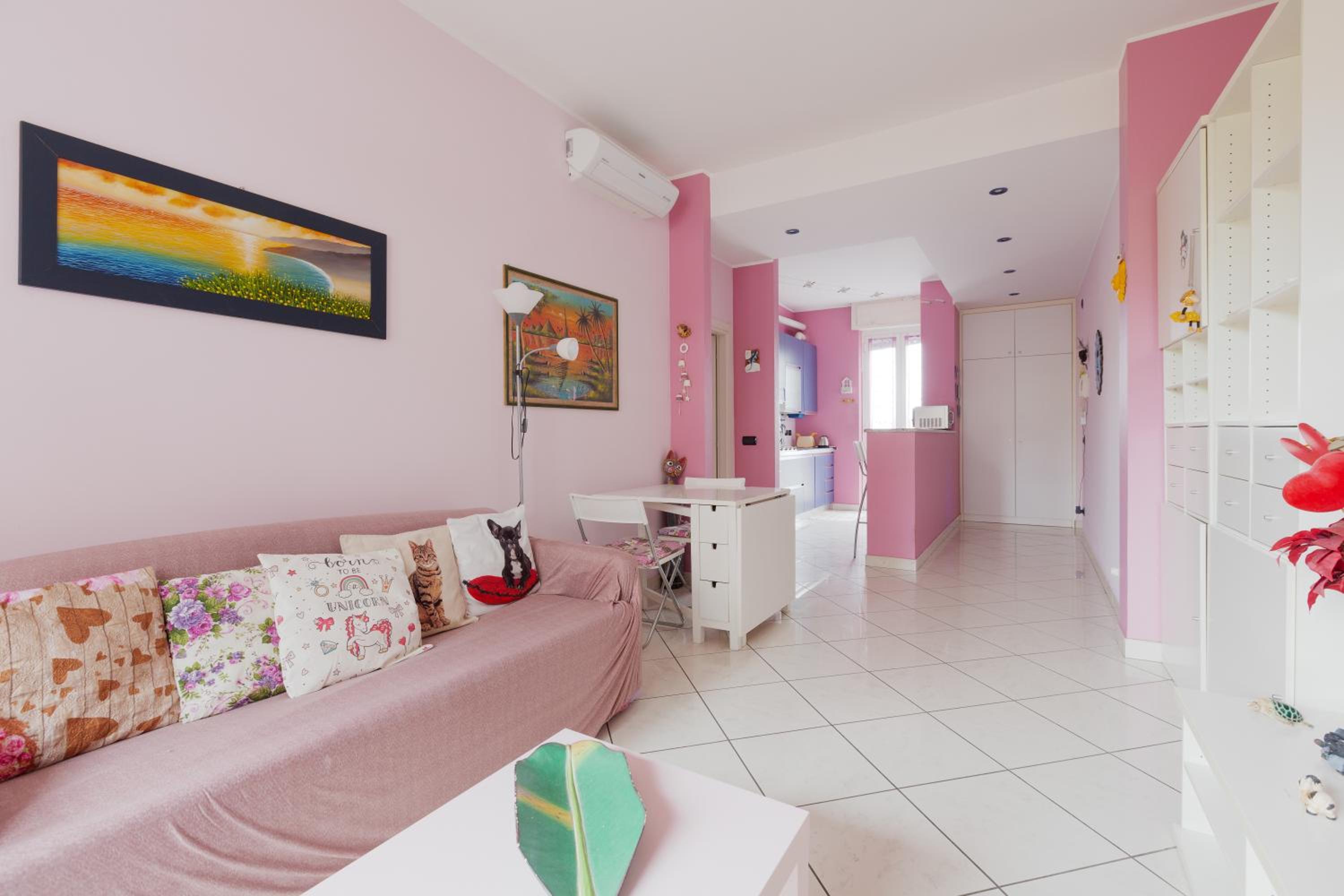 One-Bedroom Apartment