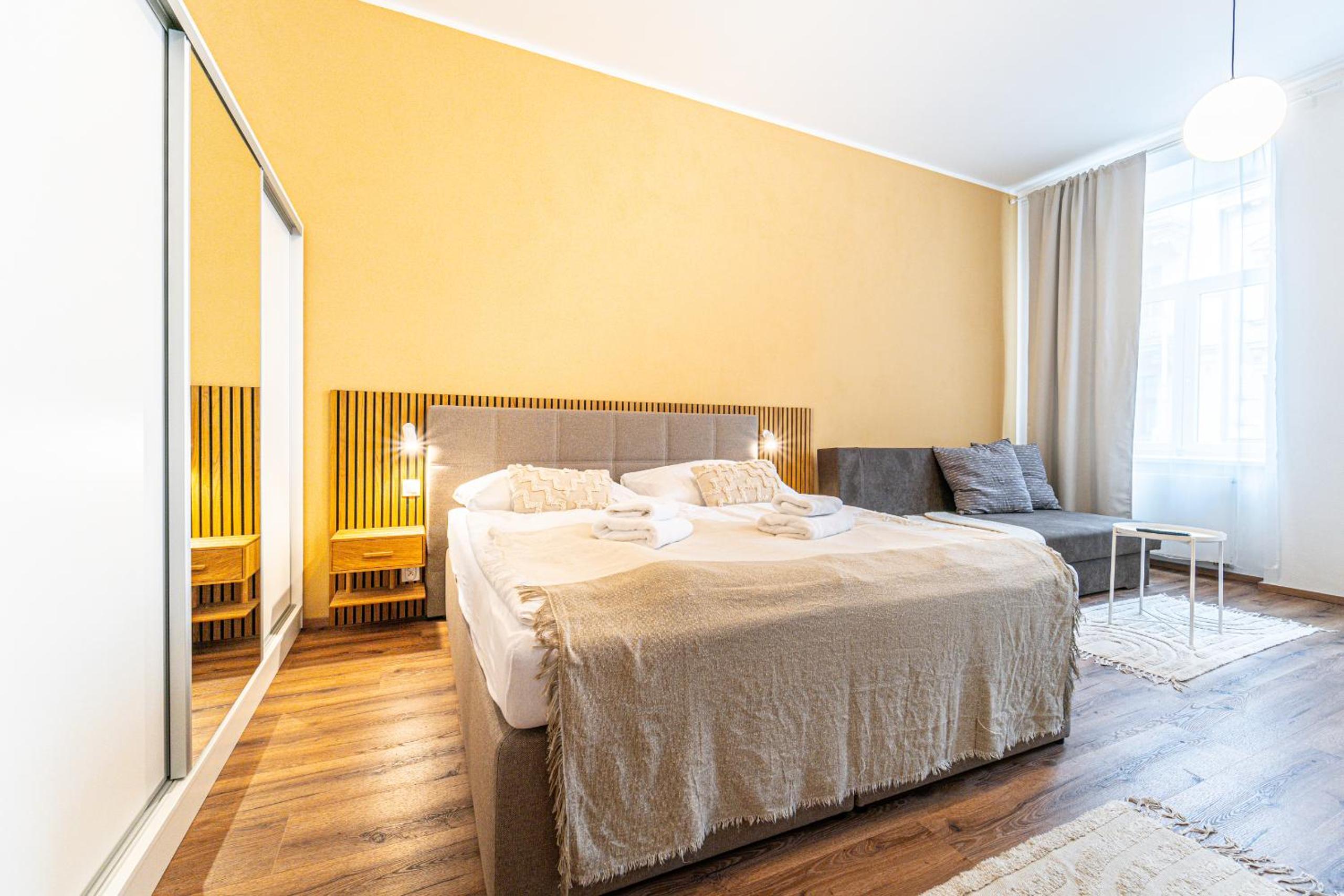 Studio Apartment photo 2
