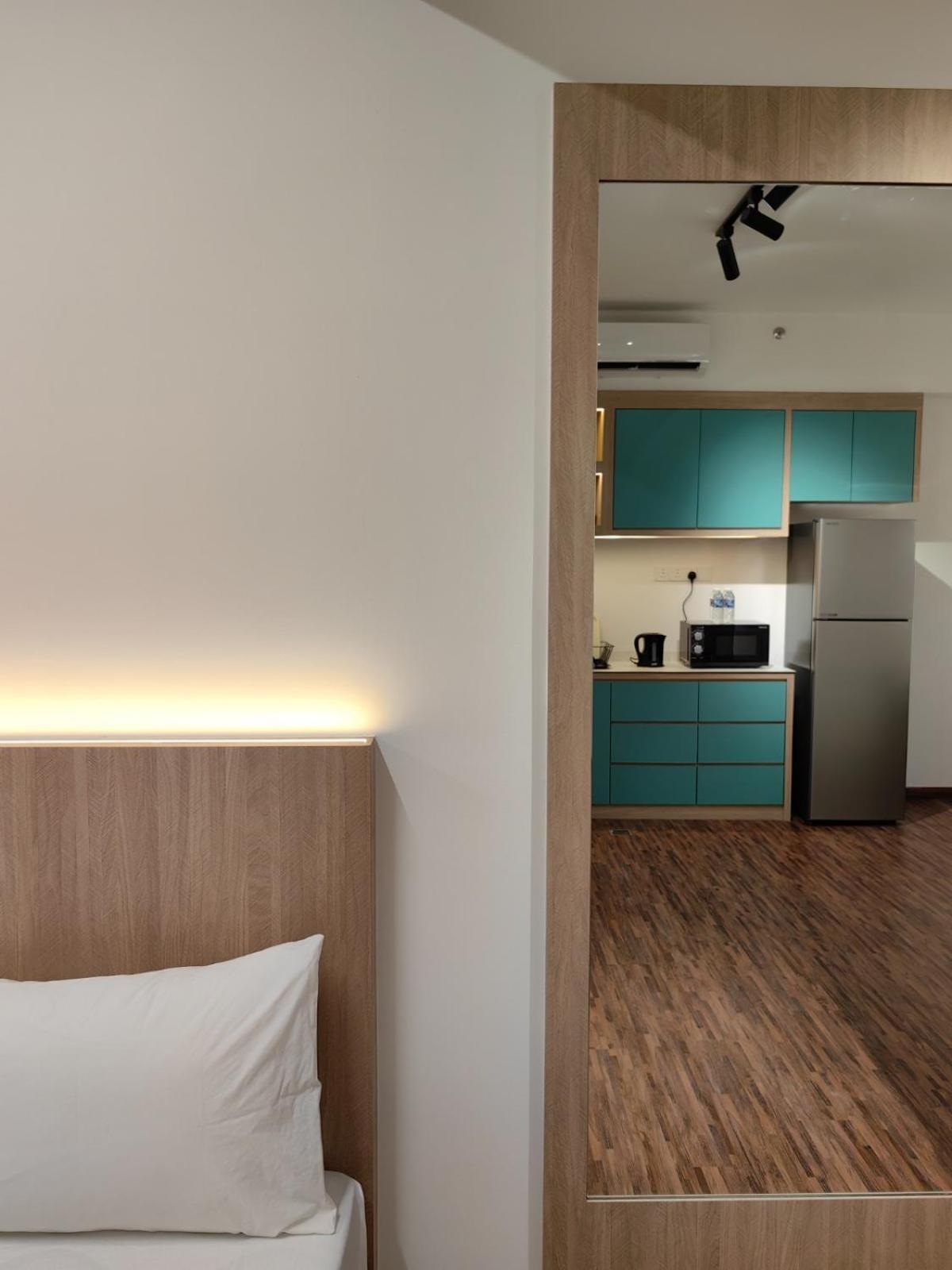 Deluxe Family Room - Photo 2
