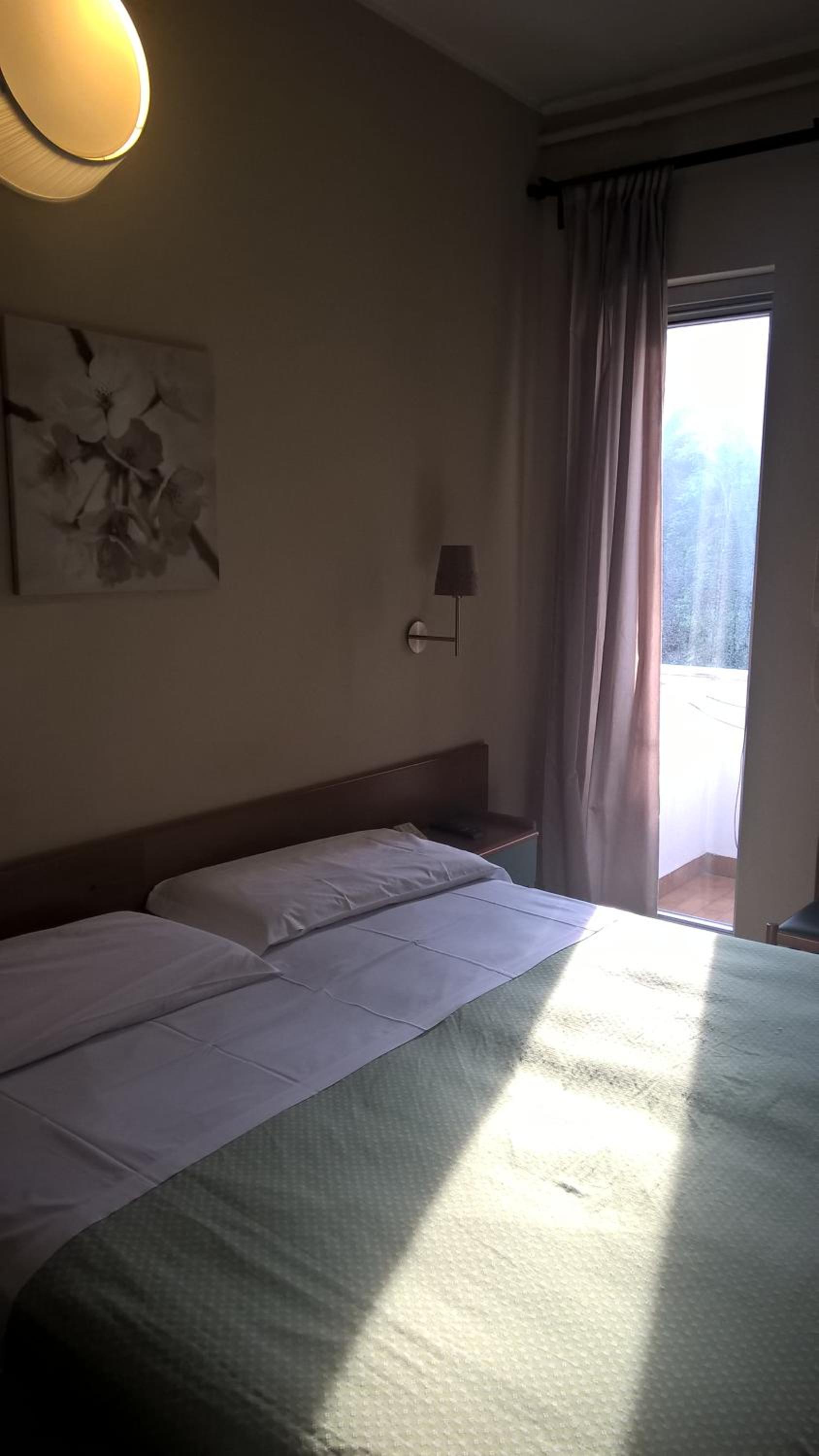Basic Twin Room photo 3