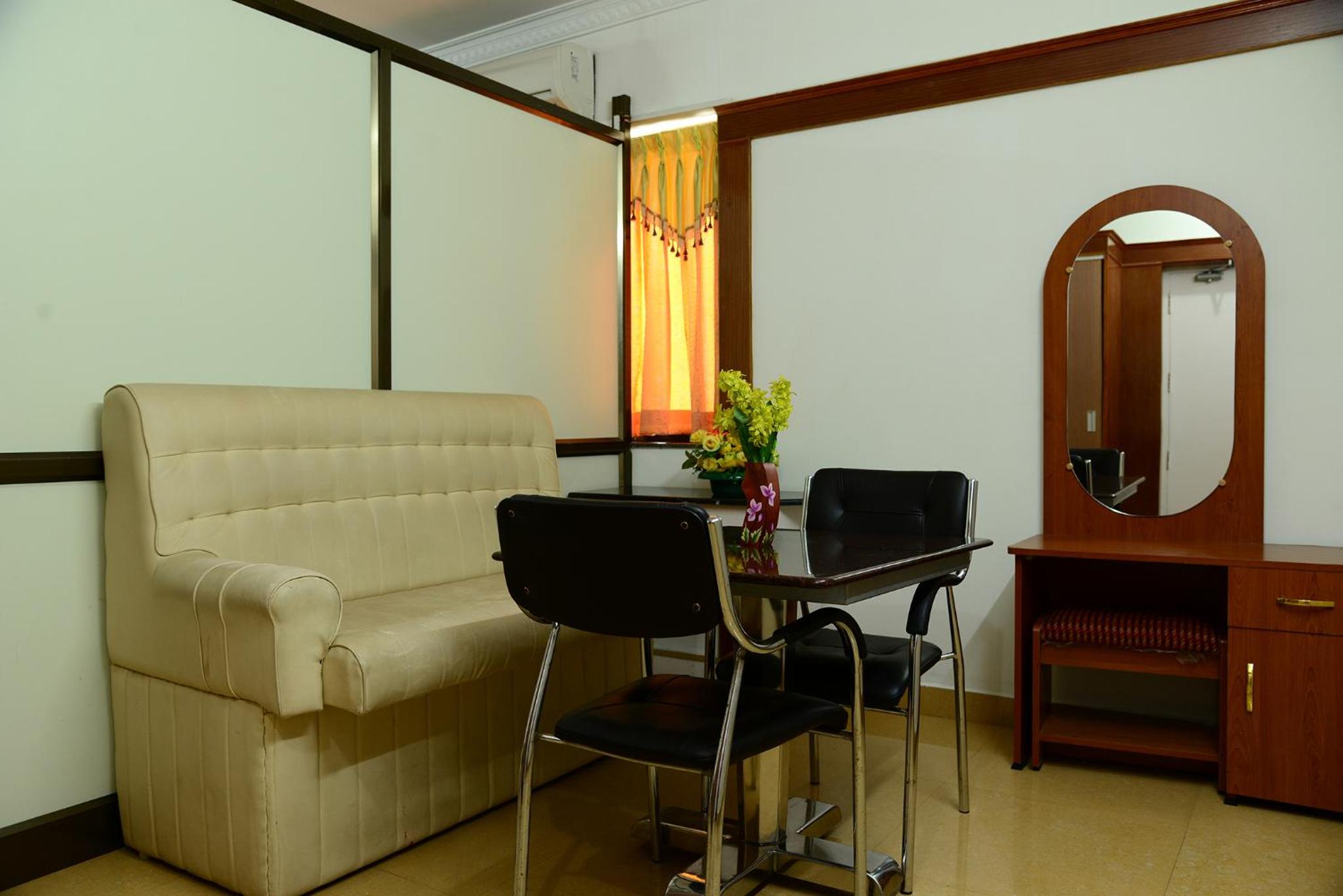 Deluxe Quadruple Room - Photo 2