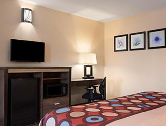 King Room - Disability Access - Non-Smoking photo 1