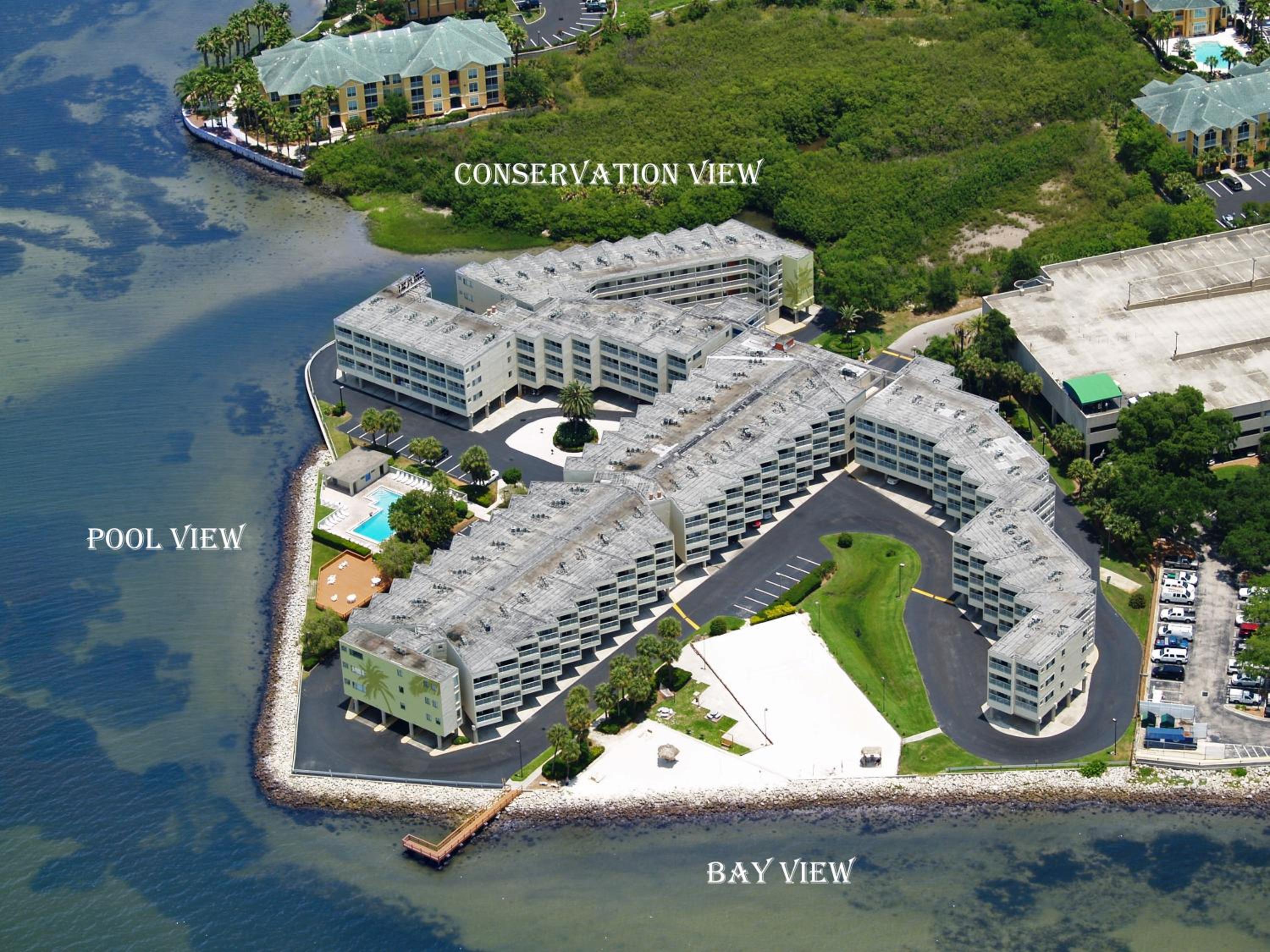 One-Bedroom Suite with Bay View - Photo 4