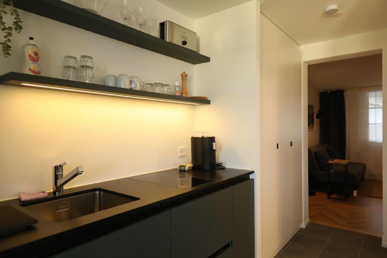 Apartment with Balcony photo 3