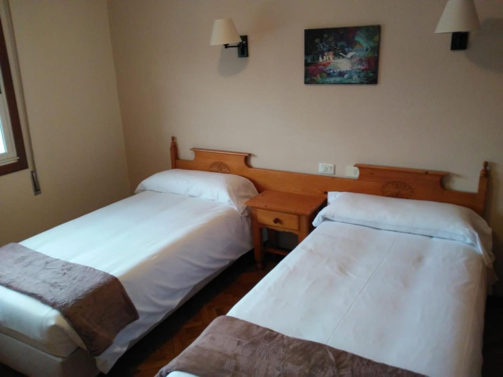Triple Room with Private Bathroom photo 3