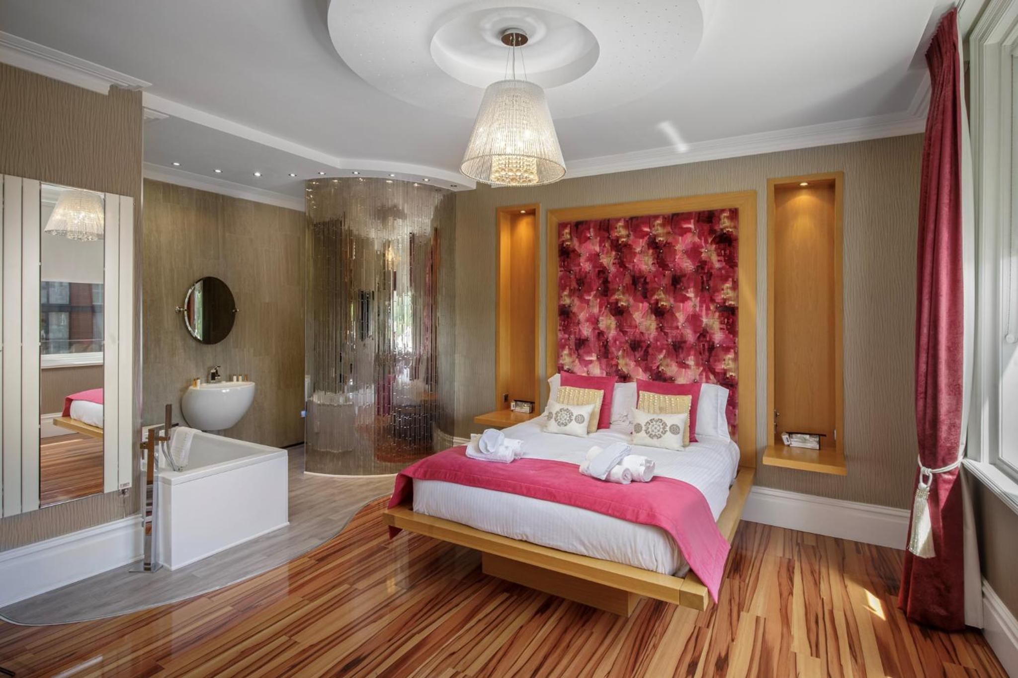 Superior Luxury Spa - The Lockwood Suite  photo 2