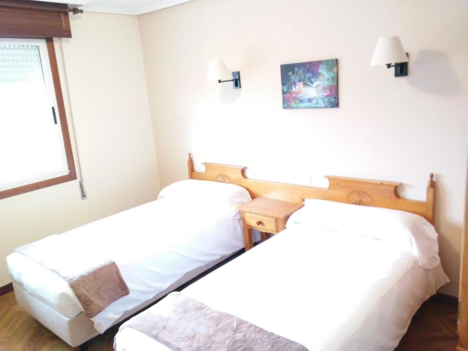 Habitación Triple con Baño Privado