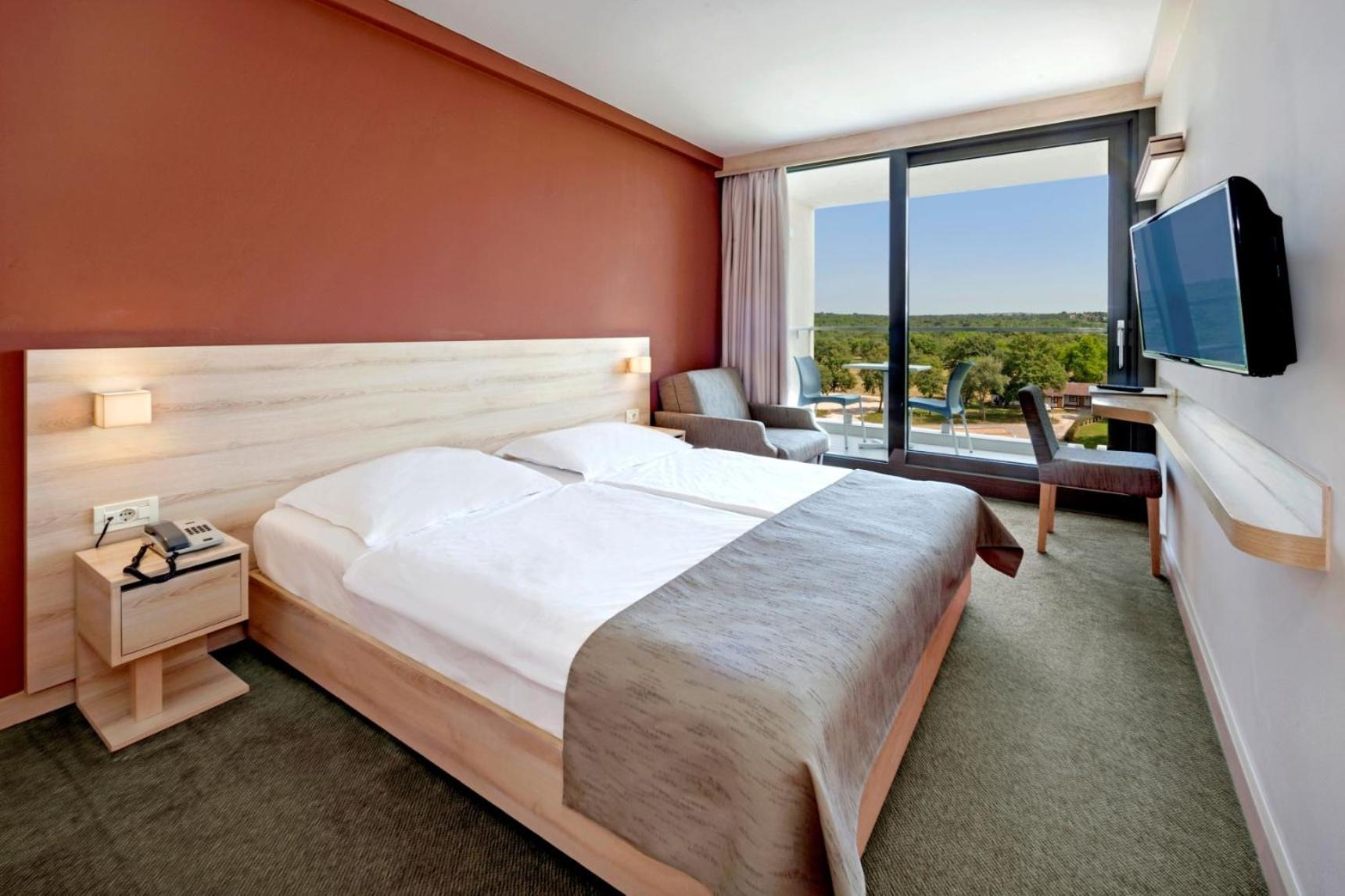 Classic Room with Balcony Park Side - Extra Bed photo 2