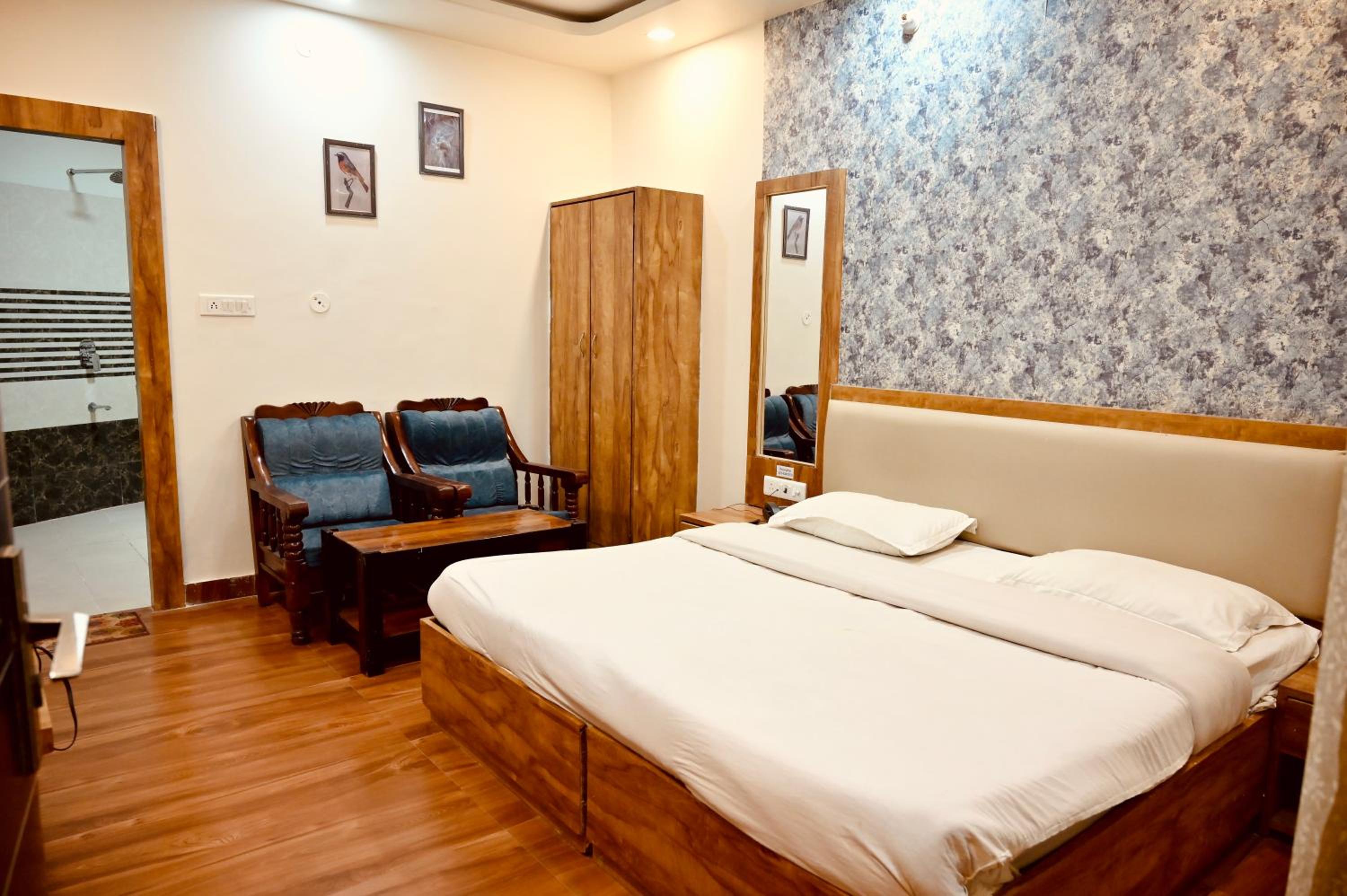 Deluxe Room - Photo 4