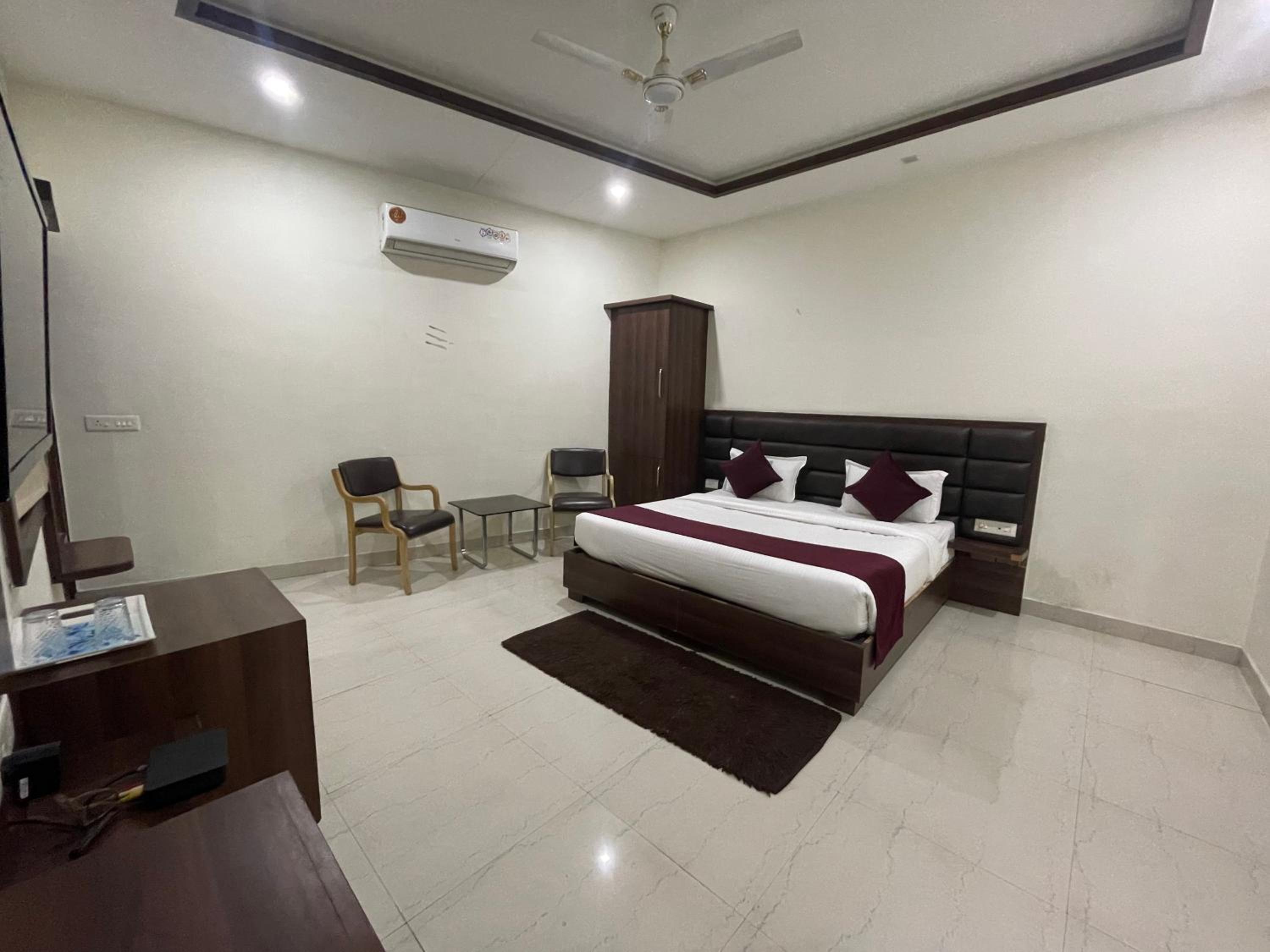 Superior Queen Room