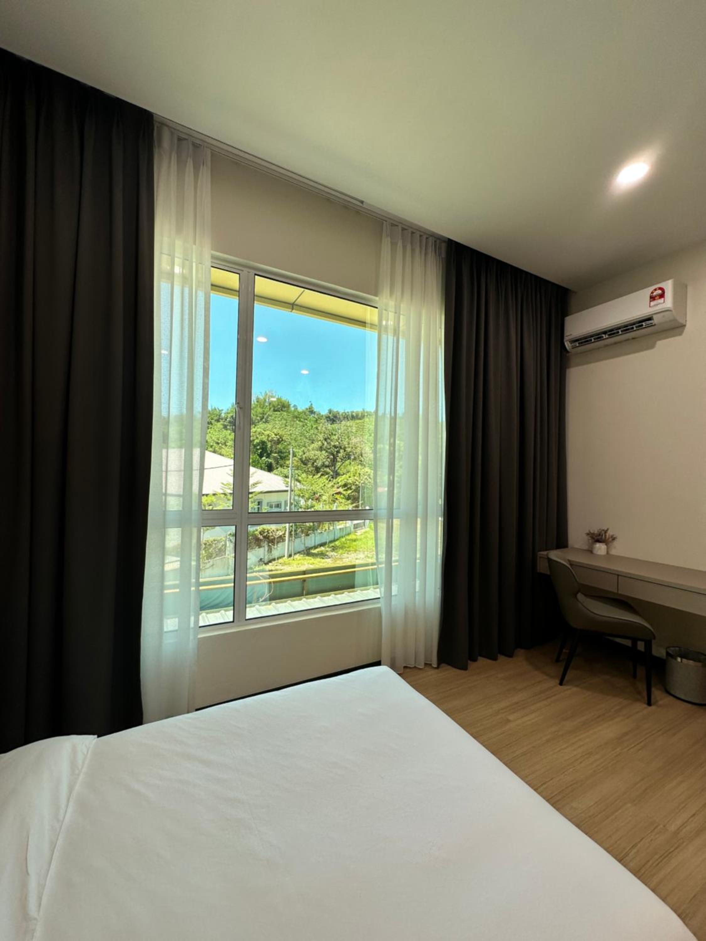 Standard King Room