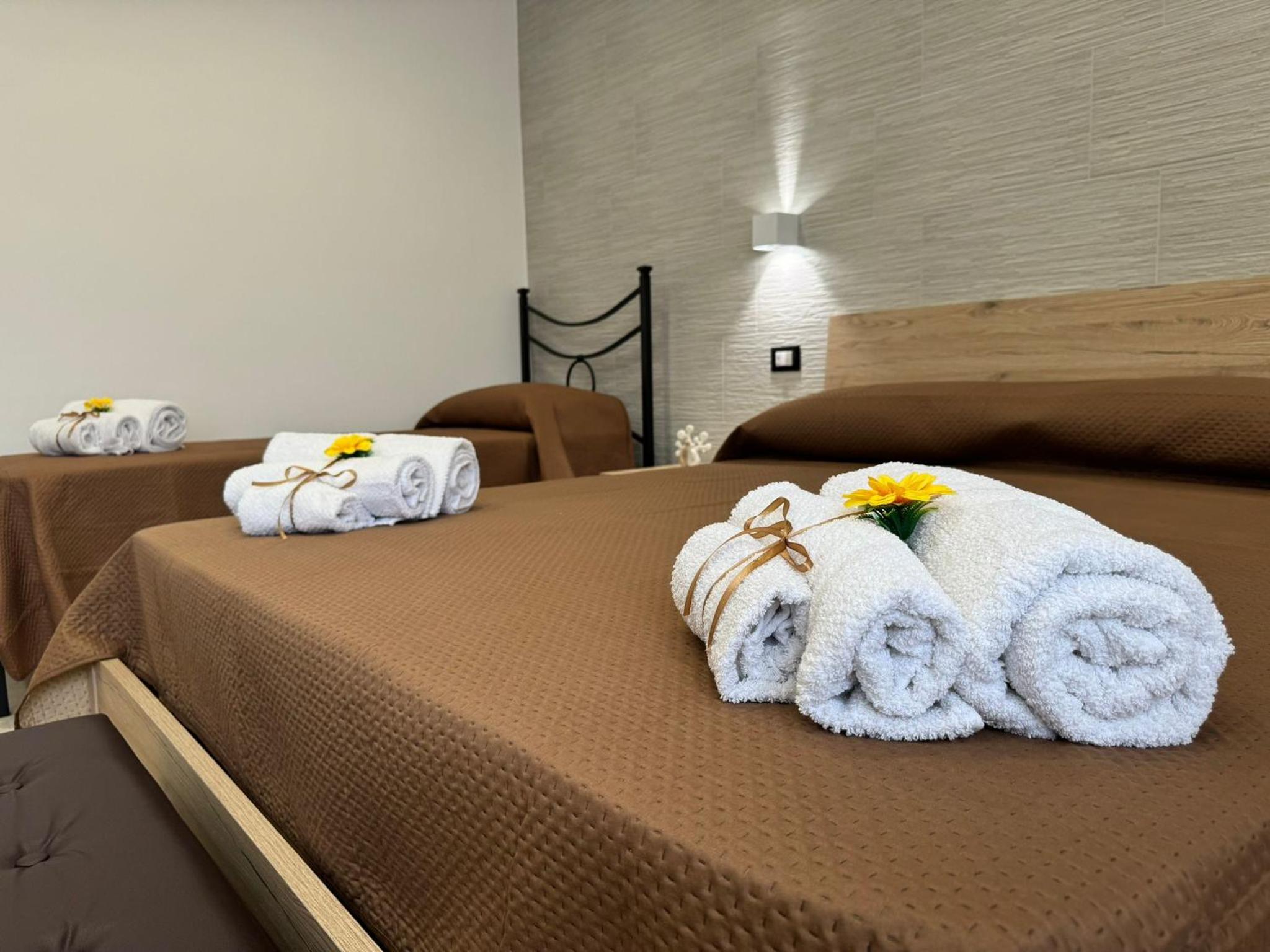 Large Double or Twin Room photo 2
