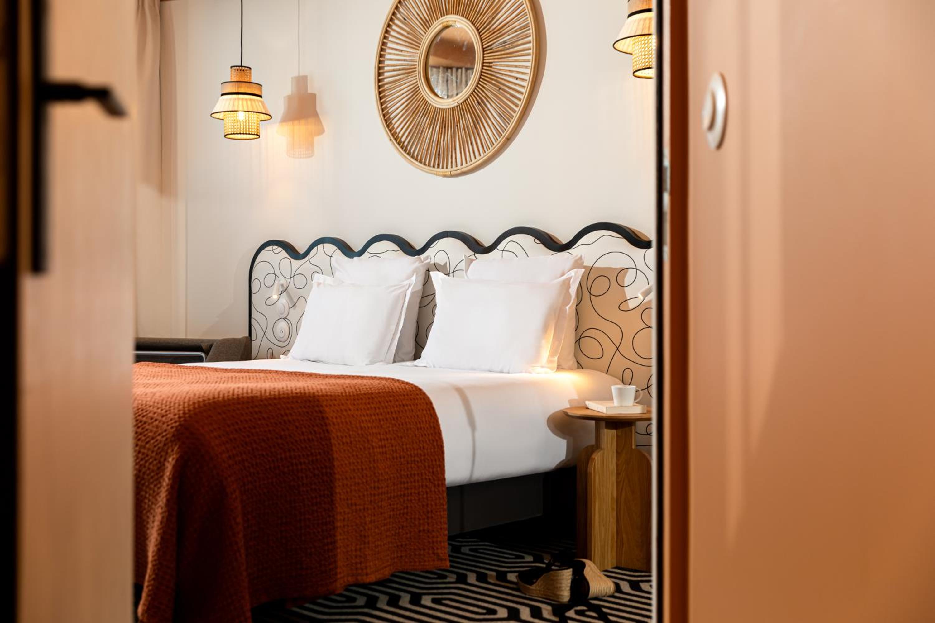 Double or Twin Room with Sea View - Photo 6