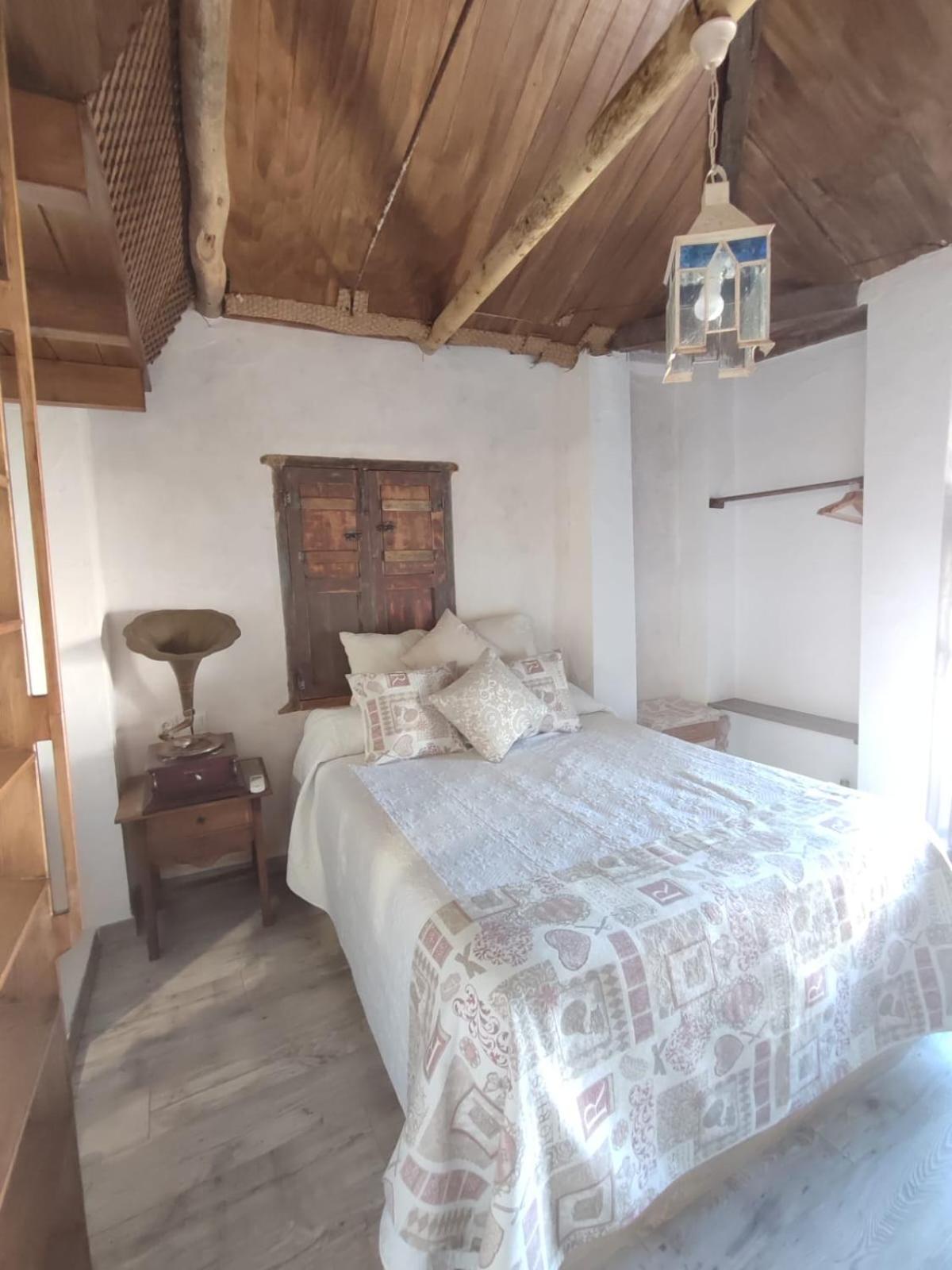 Four-Bedroom House photo 2