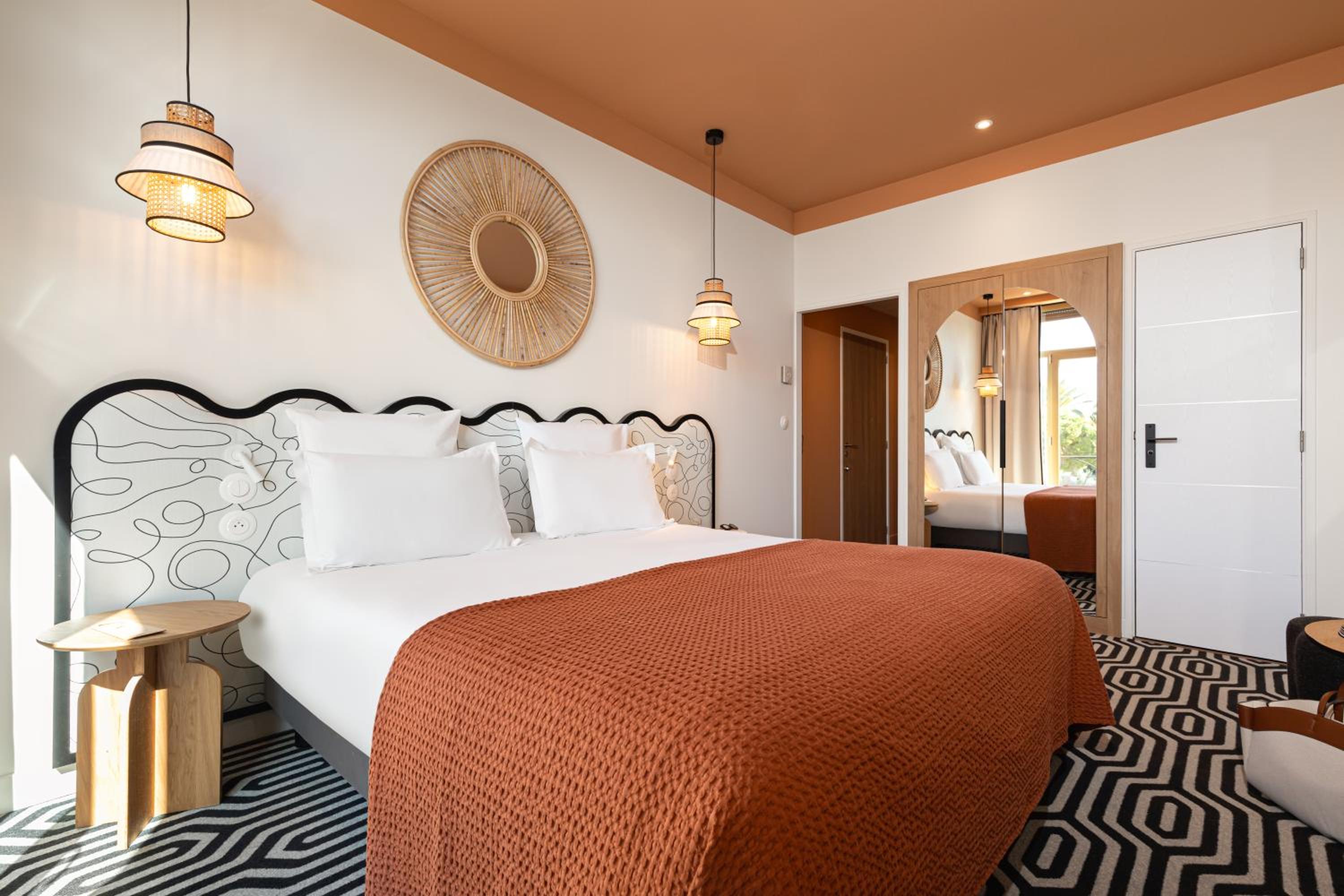 Privilege Double or Twin Room with Sea View and Balcony - Photo 1