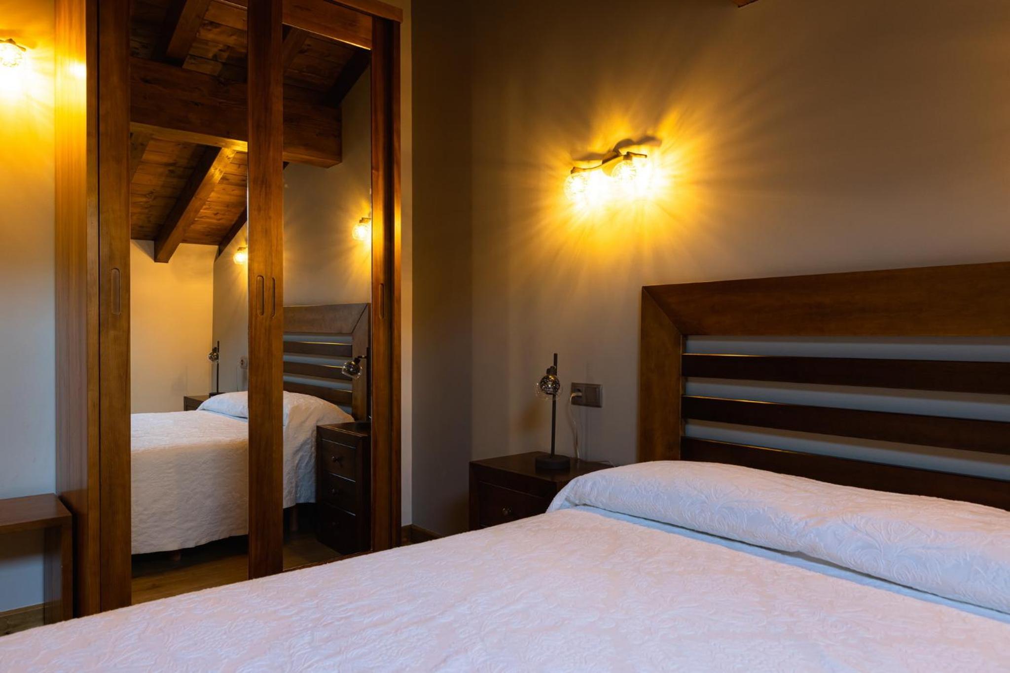 Large Double Room photo 2